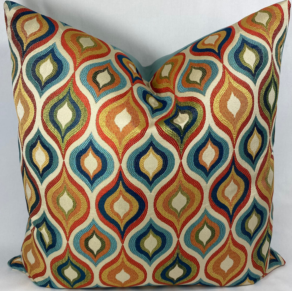 Luxury Pillow – 24" × 24" – Flicker