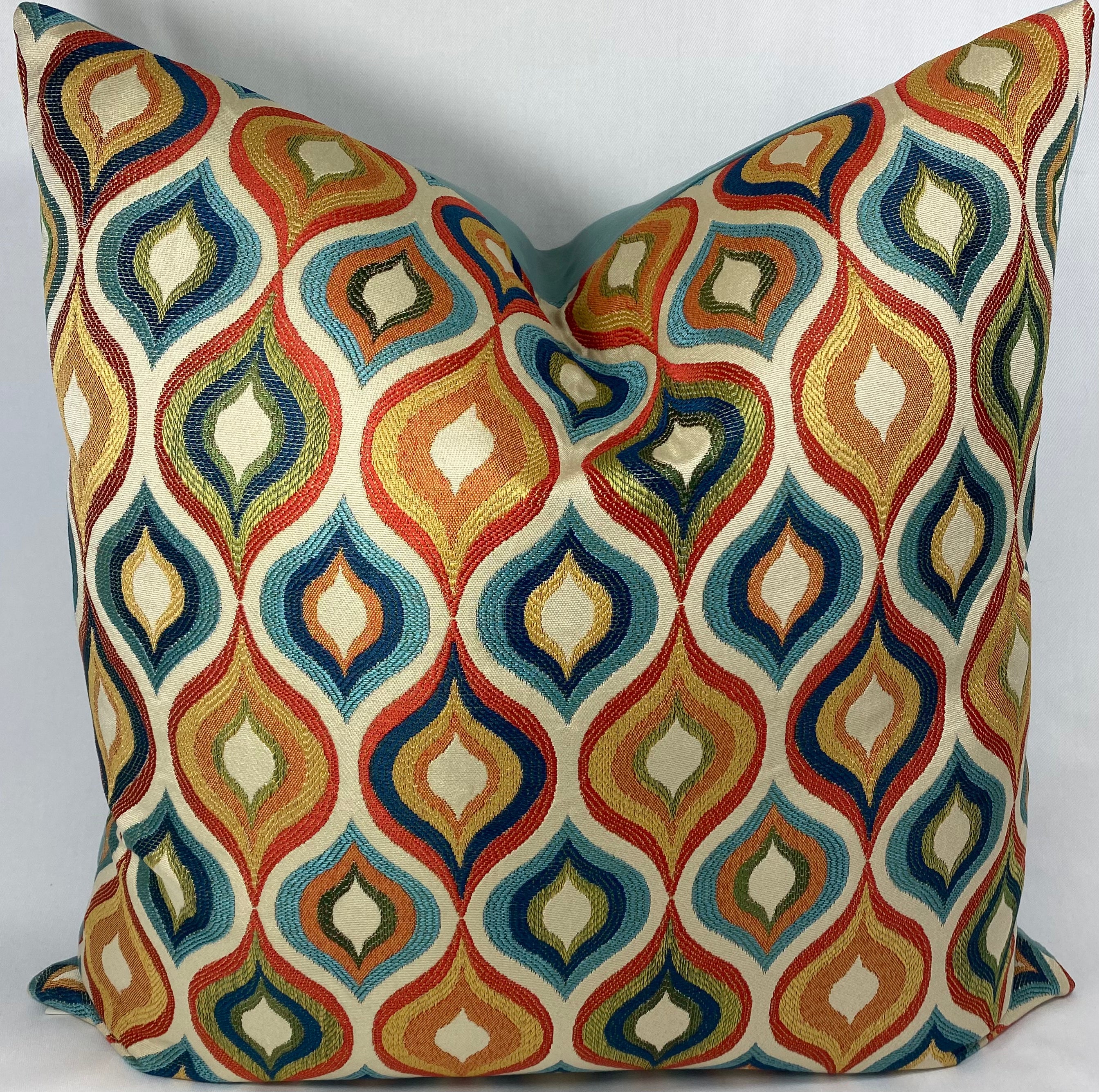 Luxury Pillow – 24" × 24" – Flicker