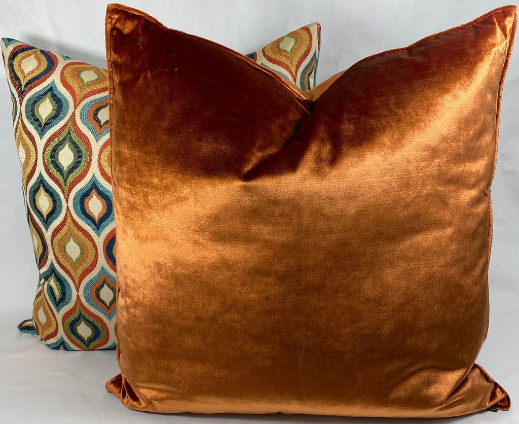 Luxury Pillow – 24" × 24" – Flicker