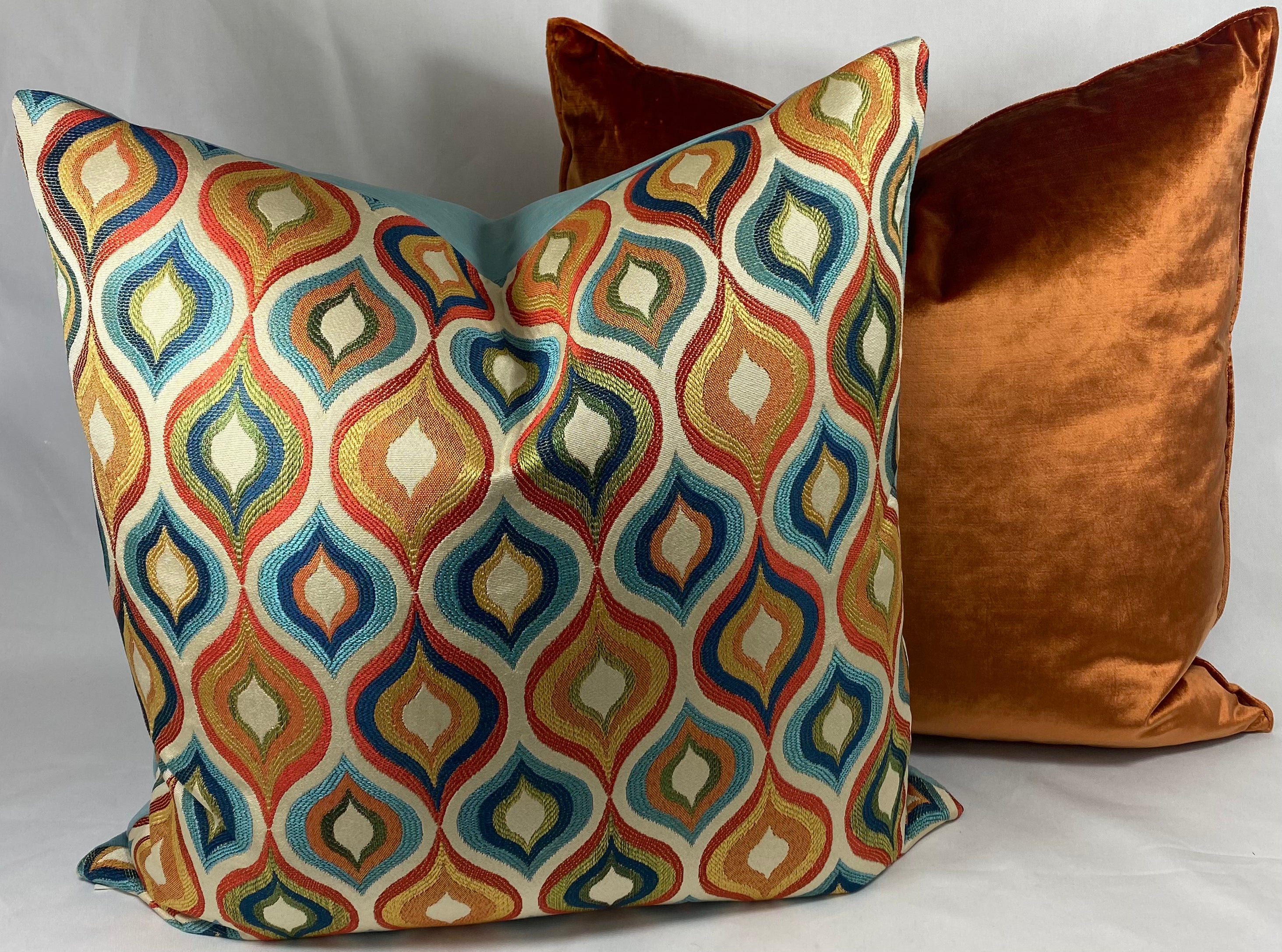 Luxury Pillow – 24" × 24" – Flicker