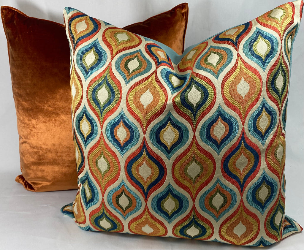 Luxury Pillow – 24" × 24" – Flicker