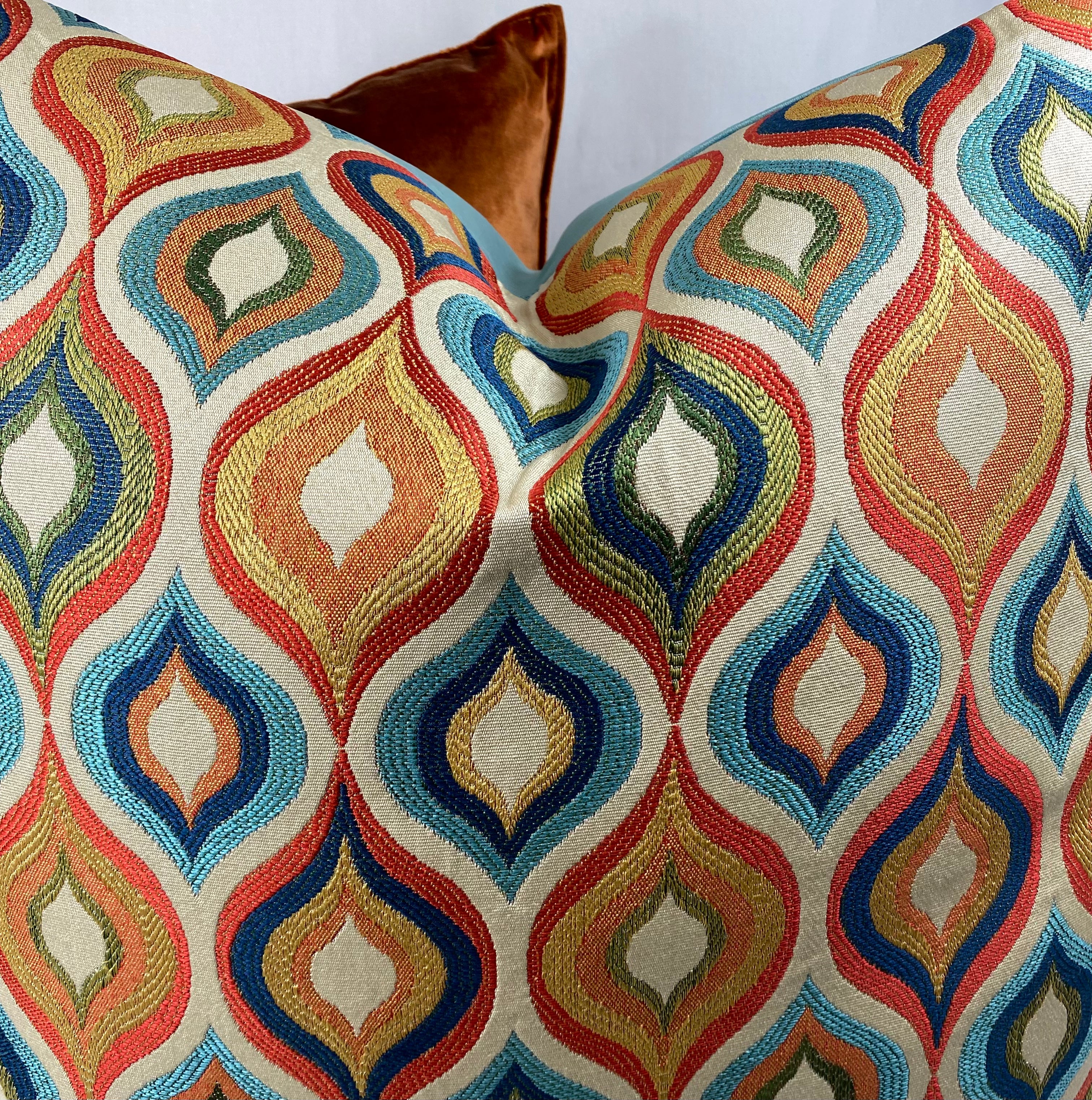 Luxury Pillow – 24" × 24" – Flicker