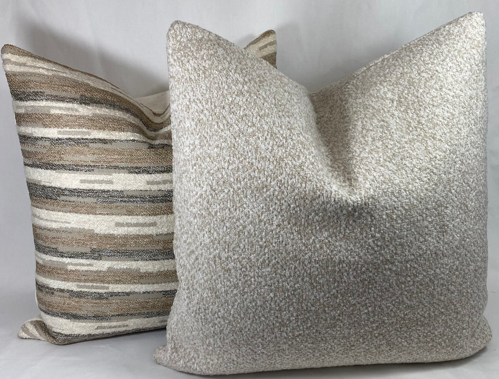 Luxury Pillow – 24" × 24" – Oatmeal