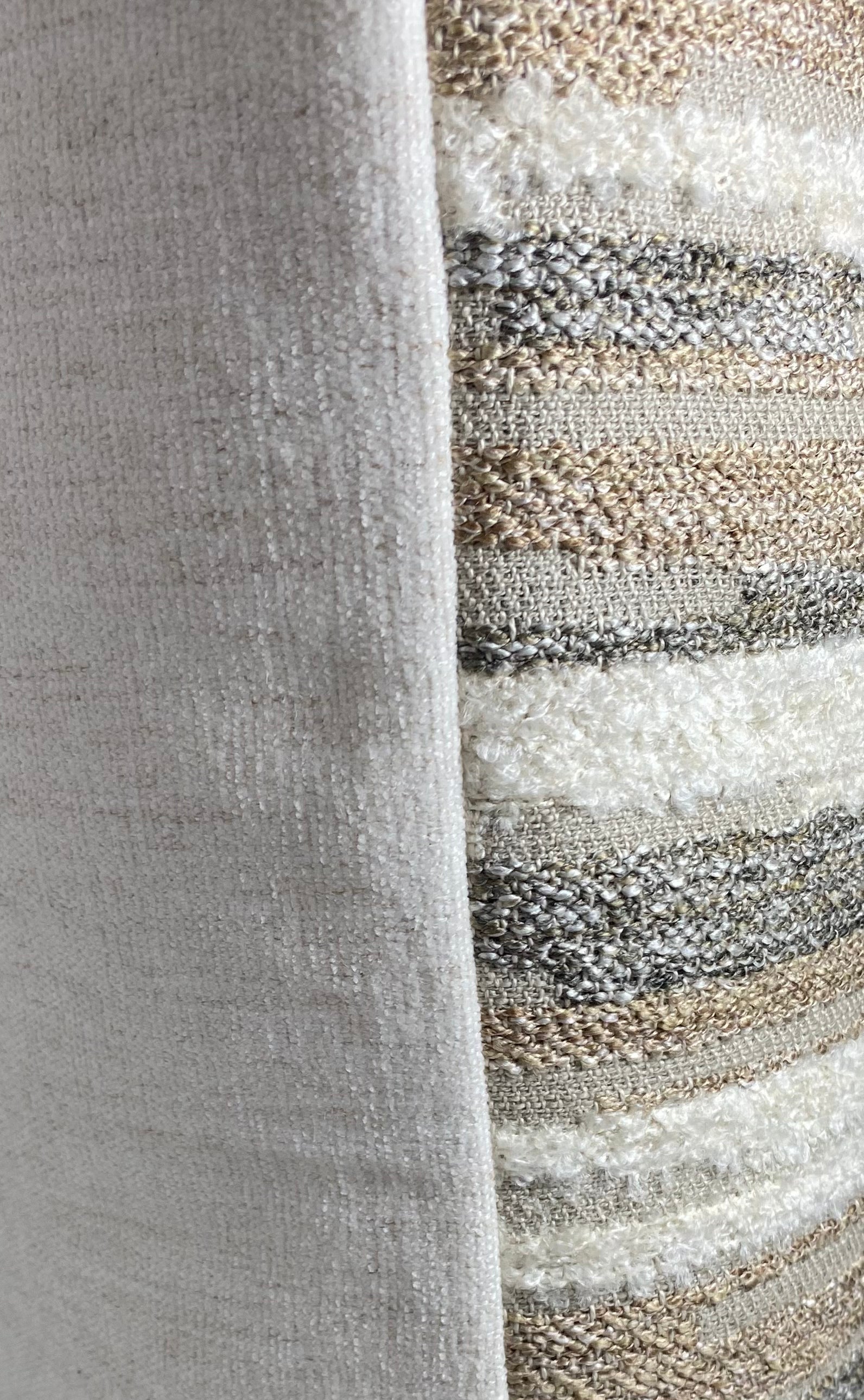 Luxury Pillow – 24" × 24" – Barrio