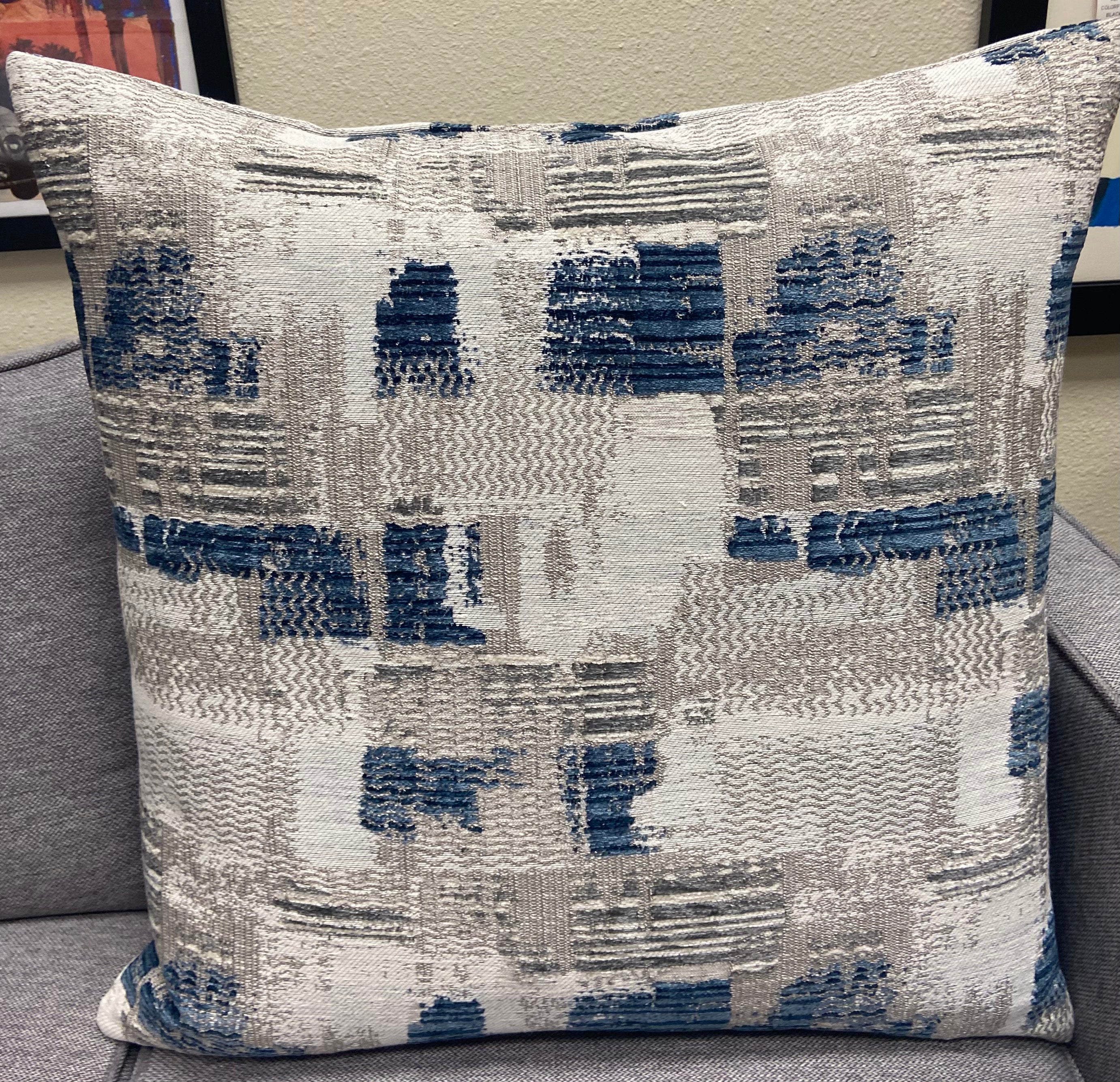 Luxury Pillow - 24" x 24"- Cloudsteel