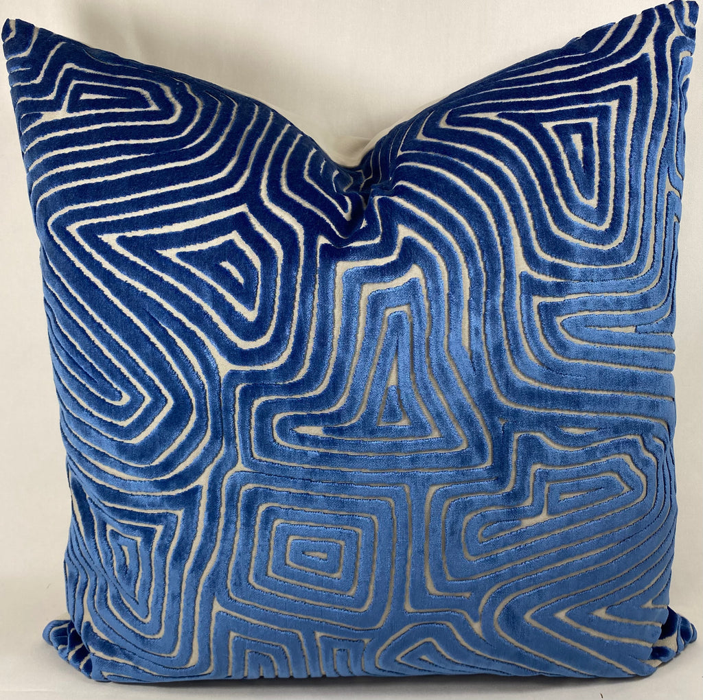 Luxury Pillow – 24" × 24" – Vertigo Blue