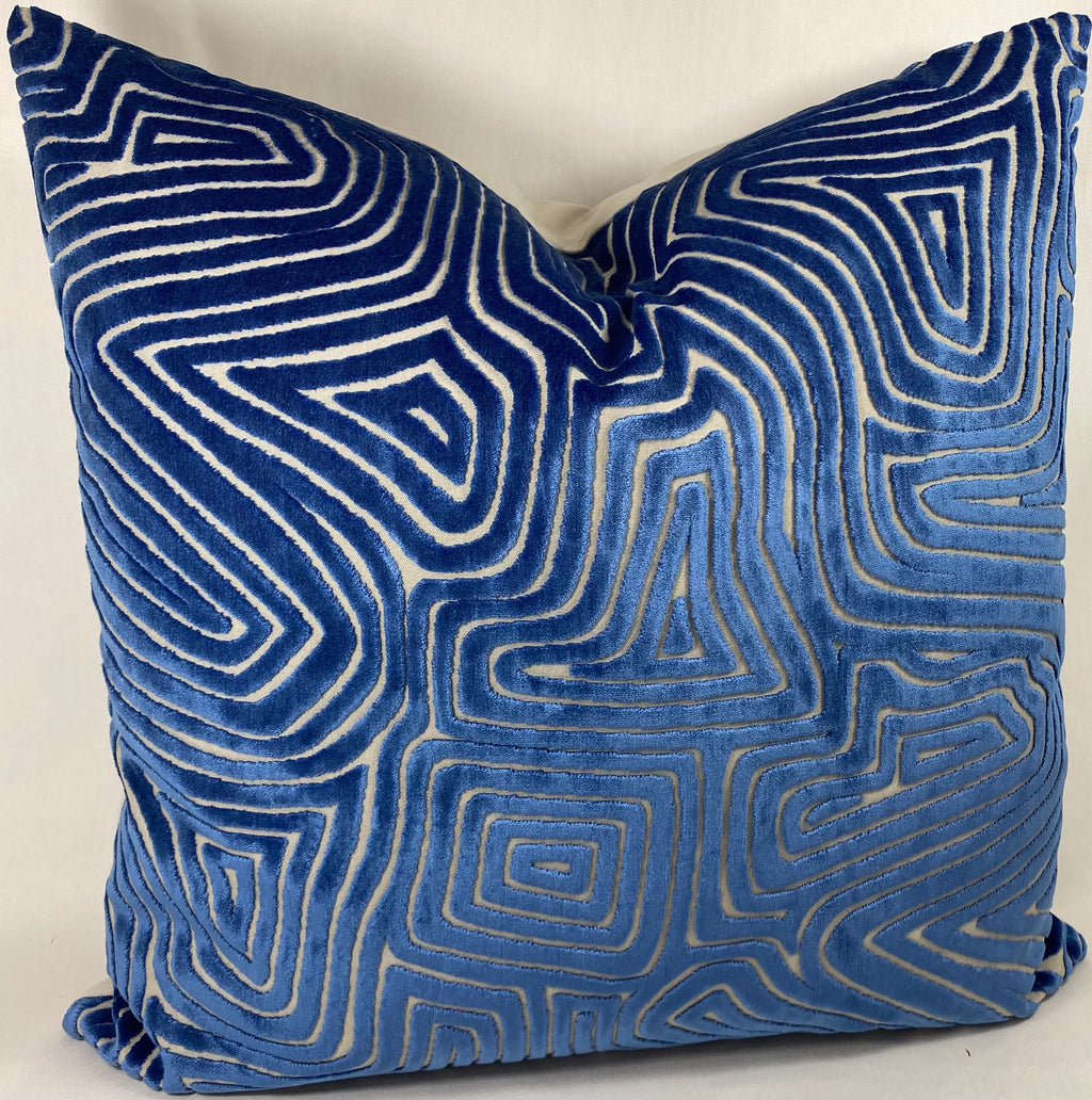 Luxury Pillow – 24" × 24" – Vertigo Blue