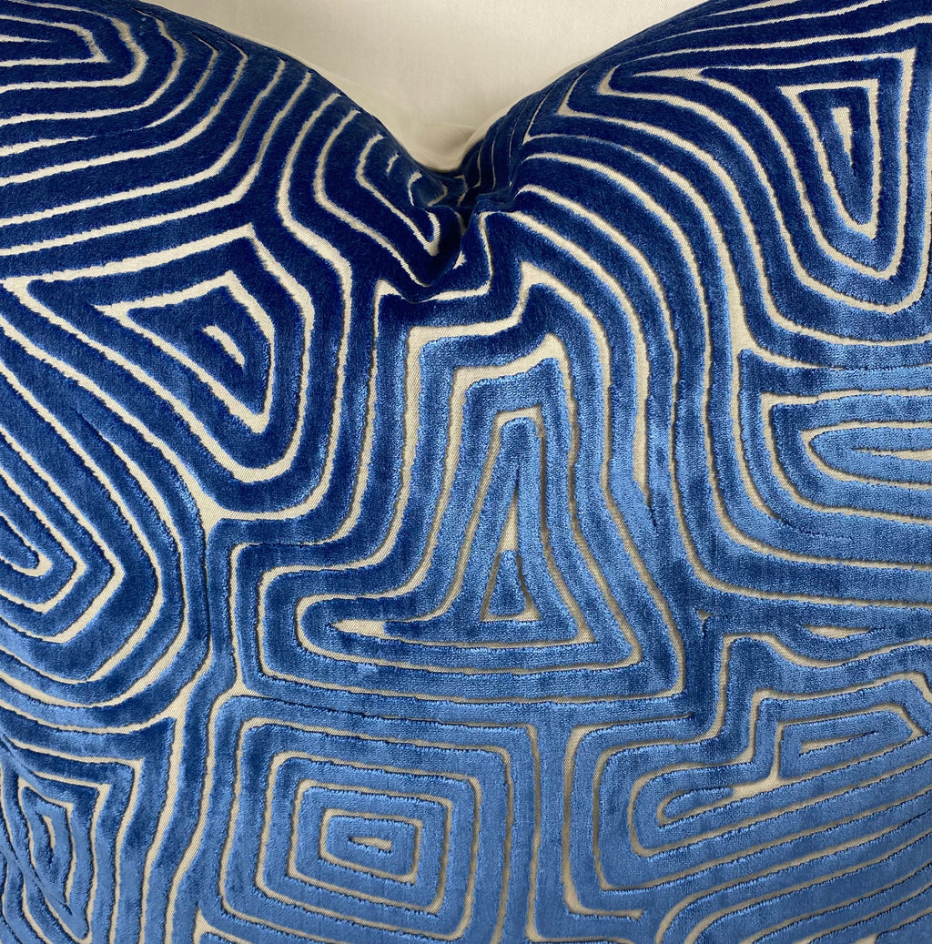 Luxury Pillow – 24" × 24" – Vertigo Blue