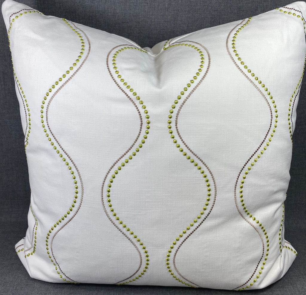 Luxury Pillow – 24" × 24" – String of Pearls