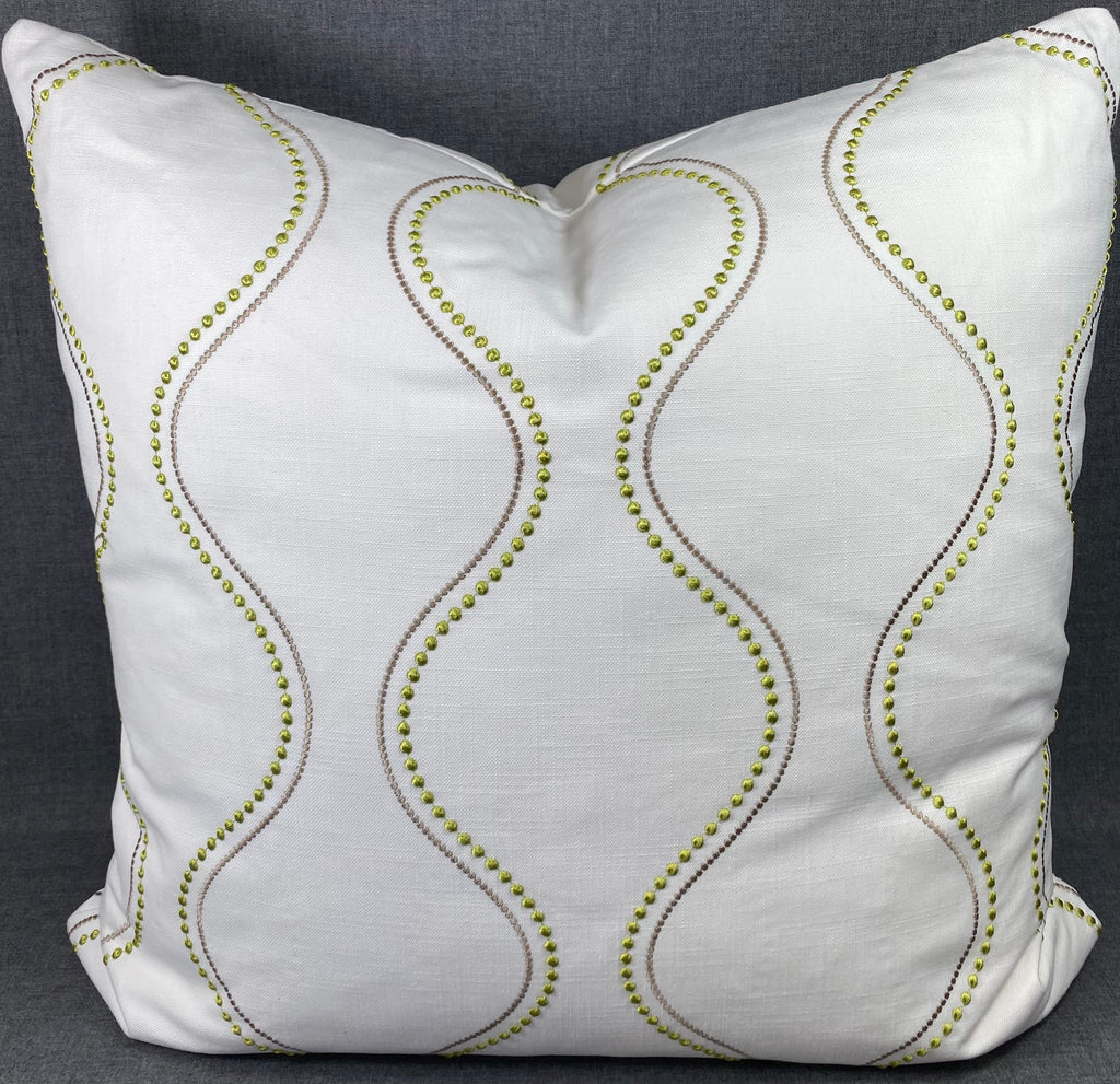 Luxury Pillow – 24" × 24" – String of Pearls