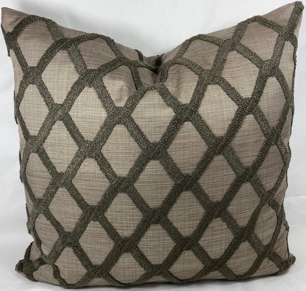 Luxury Pillow – 24" × 24" – Mocha Dream