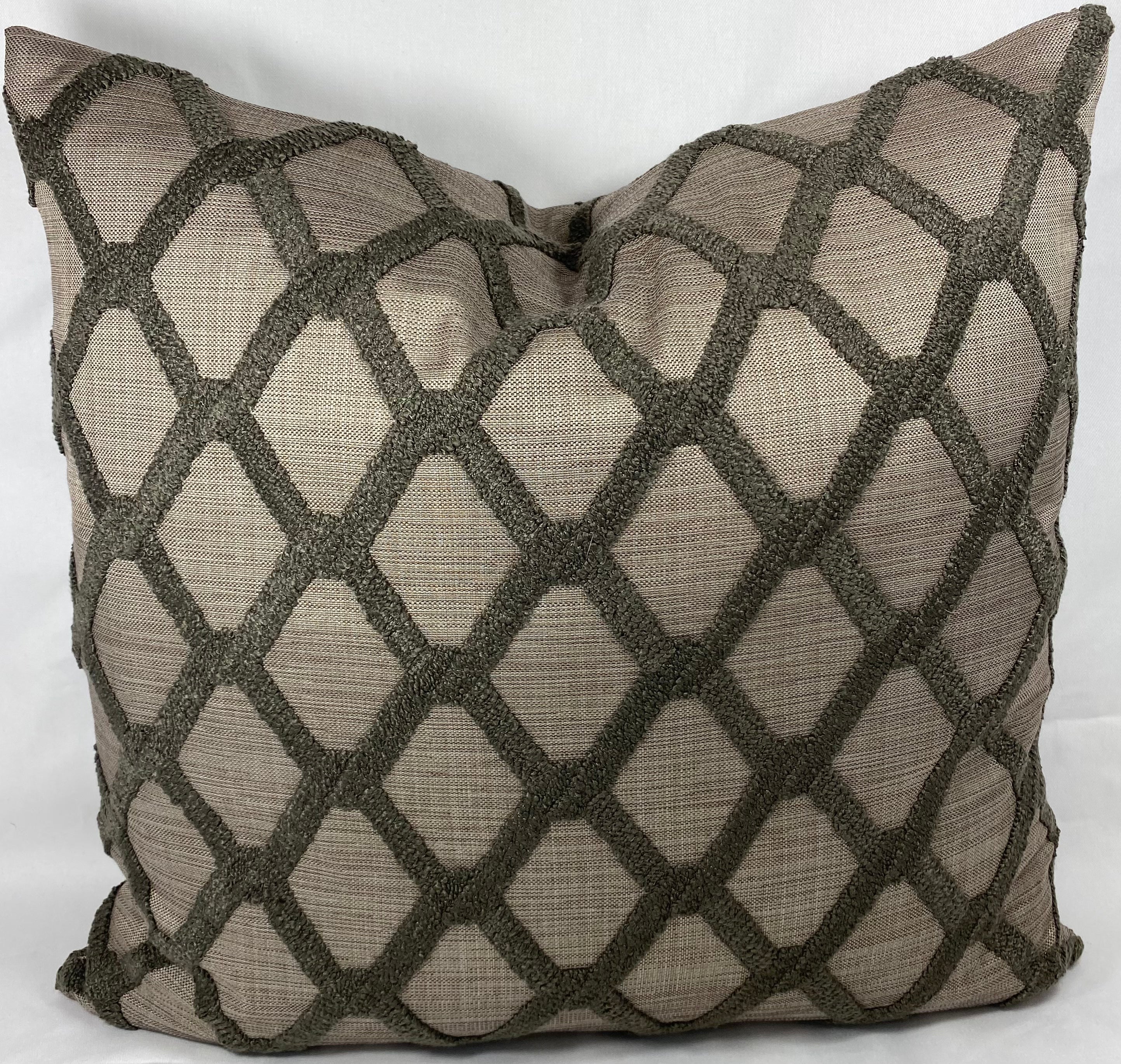 Luxury Pillow – 24" × 24" – Mocha Dream