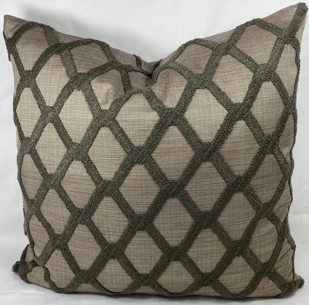 Luxury Pillow – 24" × 24" – Mocha Dream