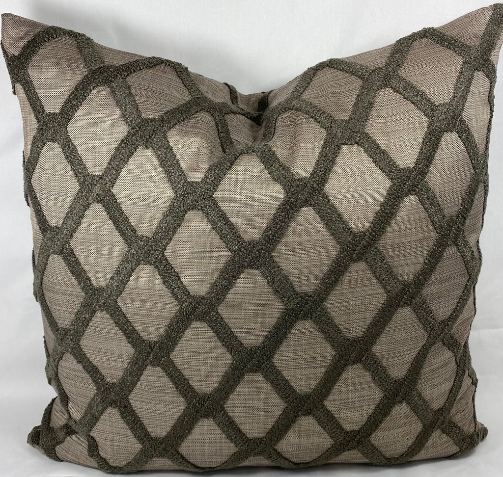 Luxury Pillow – 24" × 24" – Mocha Dream