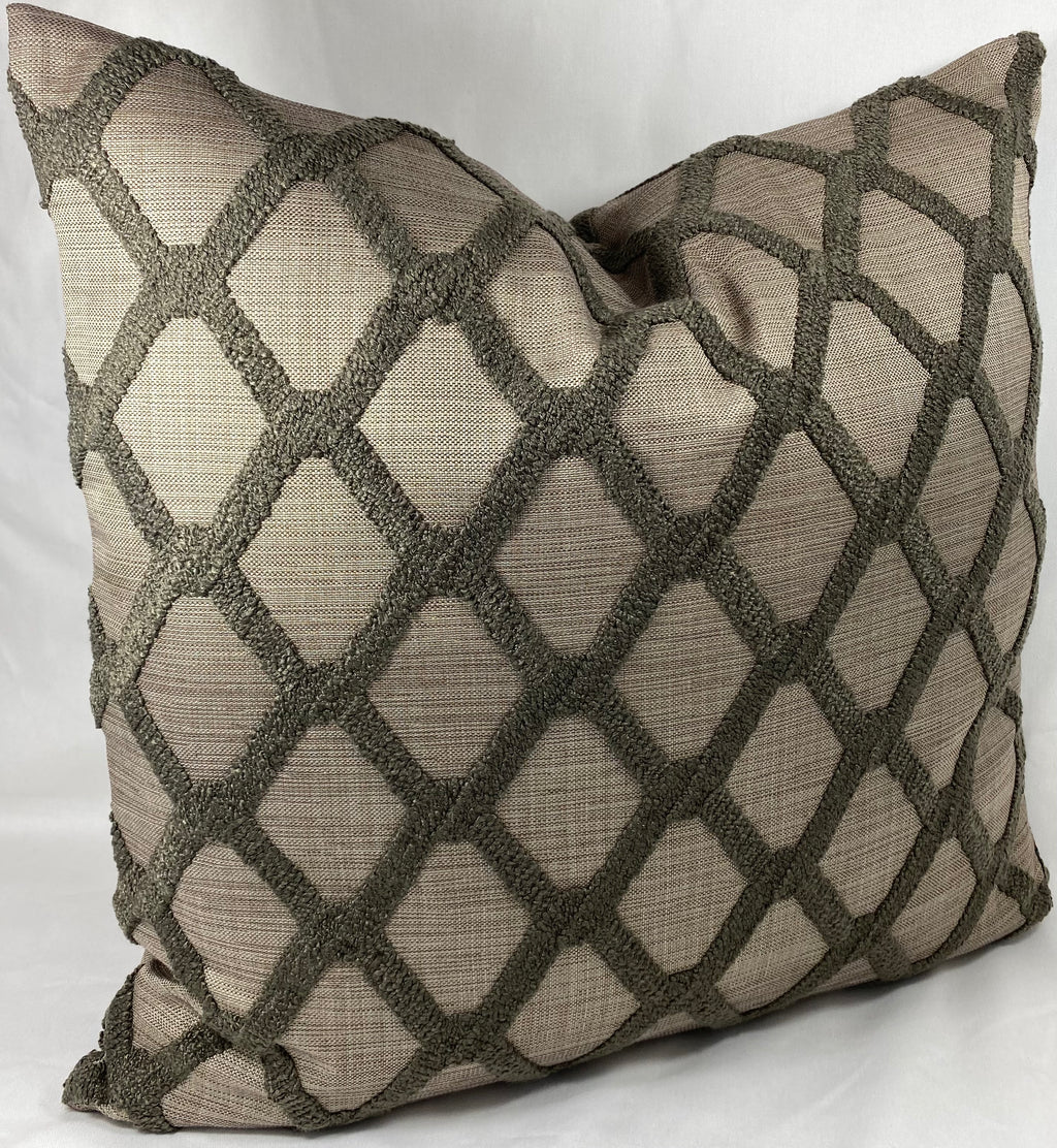 Luxury Pillow – 24" × 24" – Mocha Dream