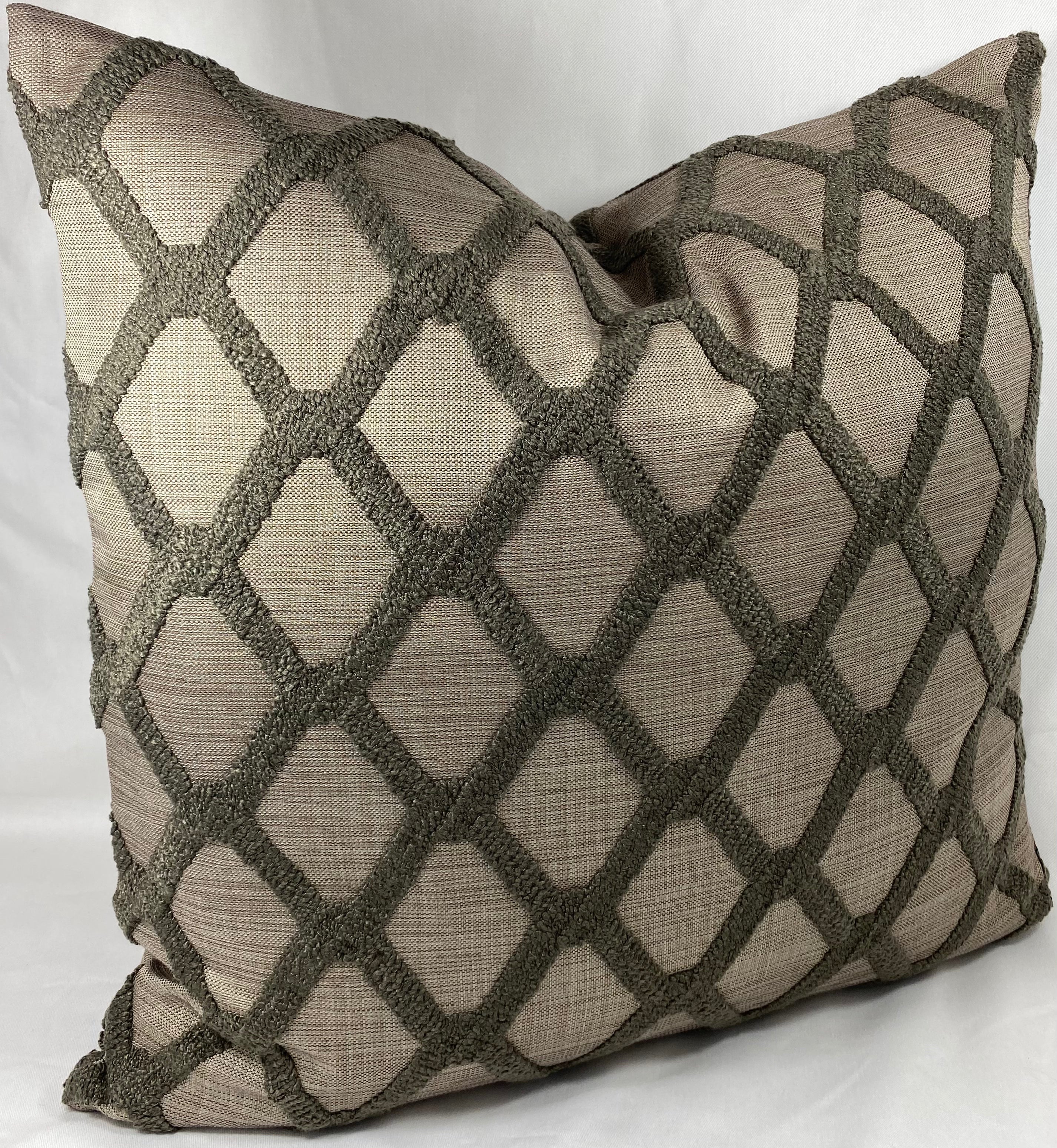 Luxury Pillow – 24" × 24" – Mocha Dream