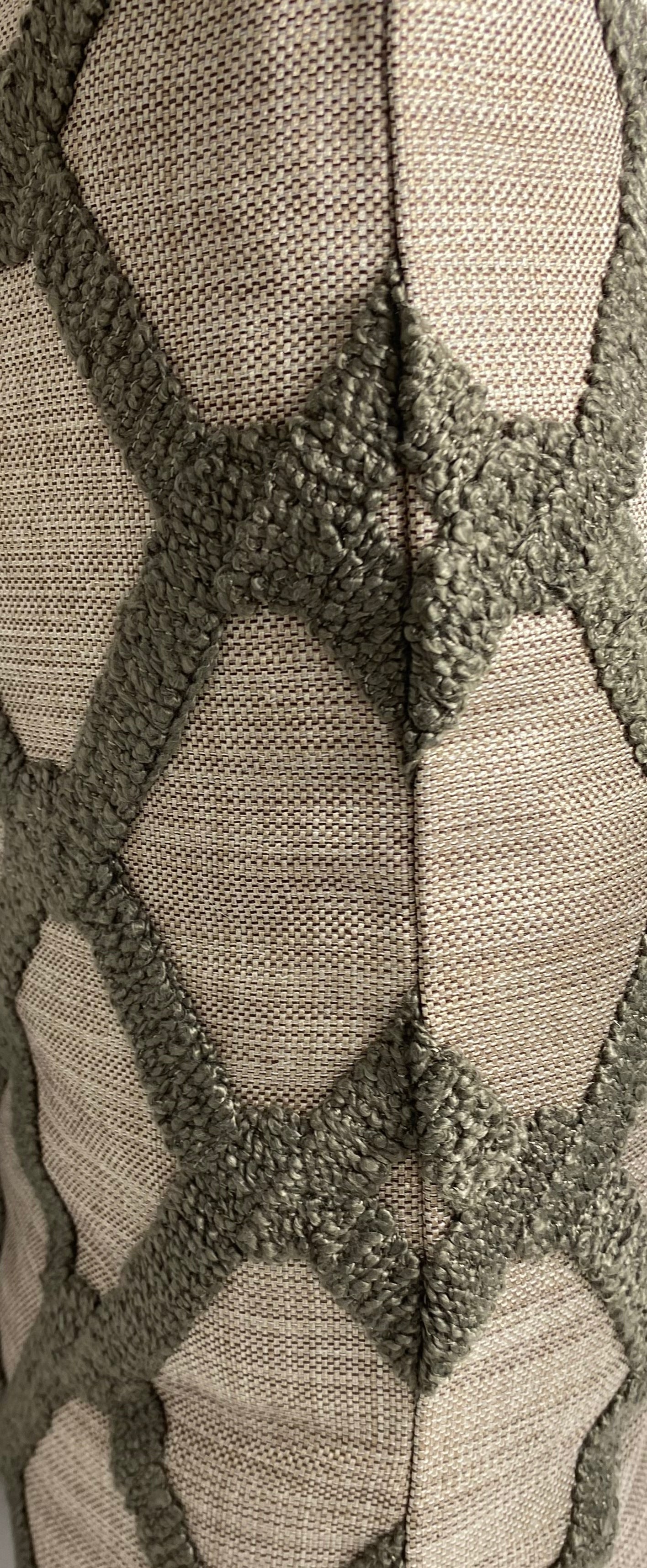 Luxury Pillow – 24" × 24" – Mocha Dream