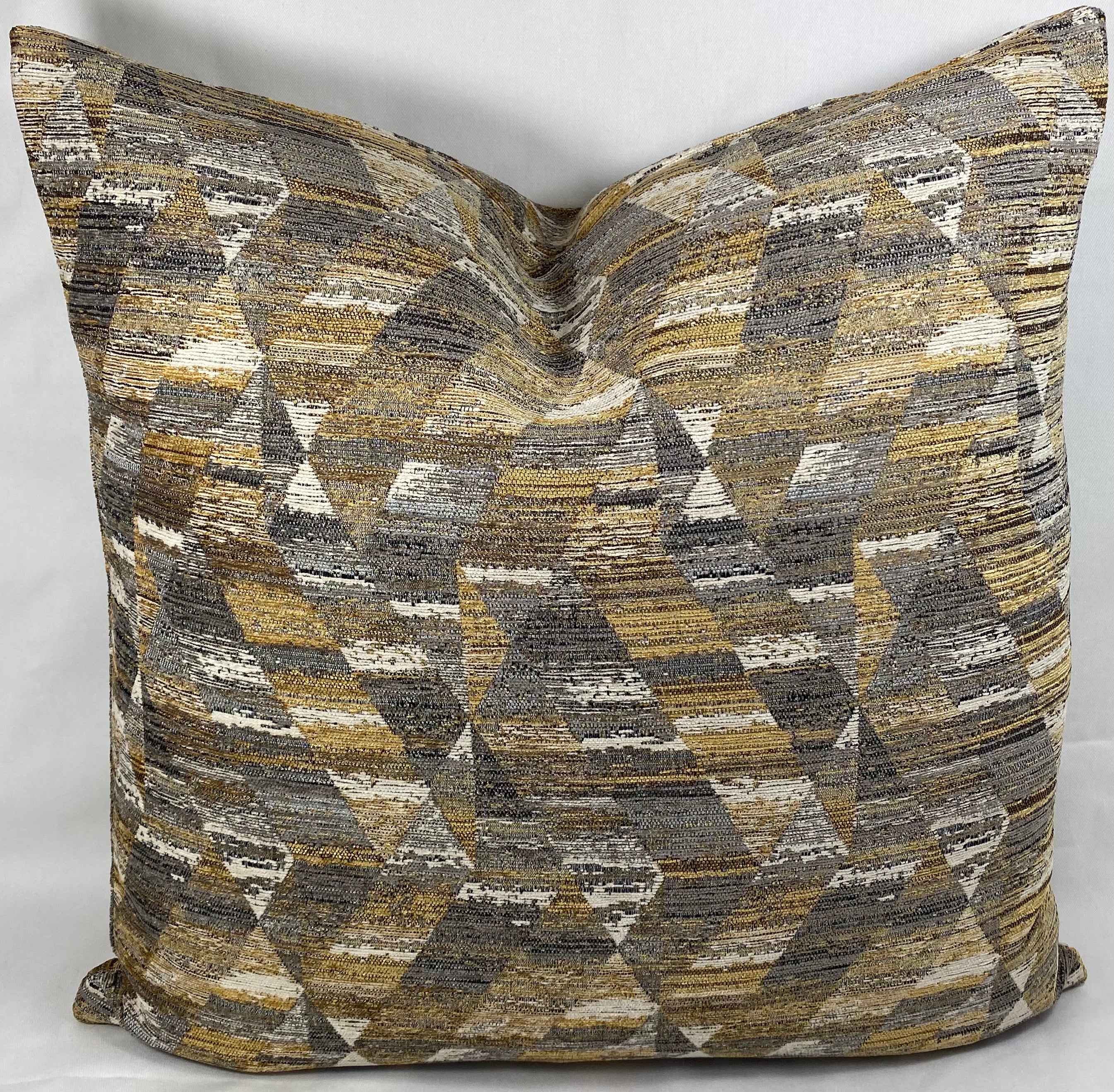 Luxury Pillow – 24" × 24" – Pyramid Jewel