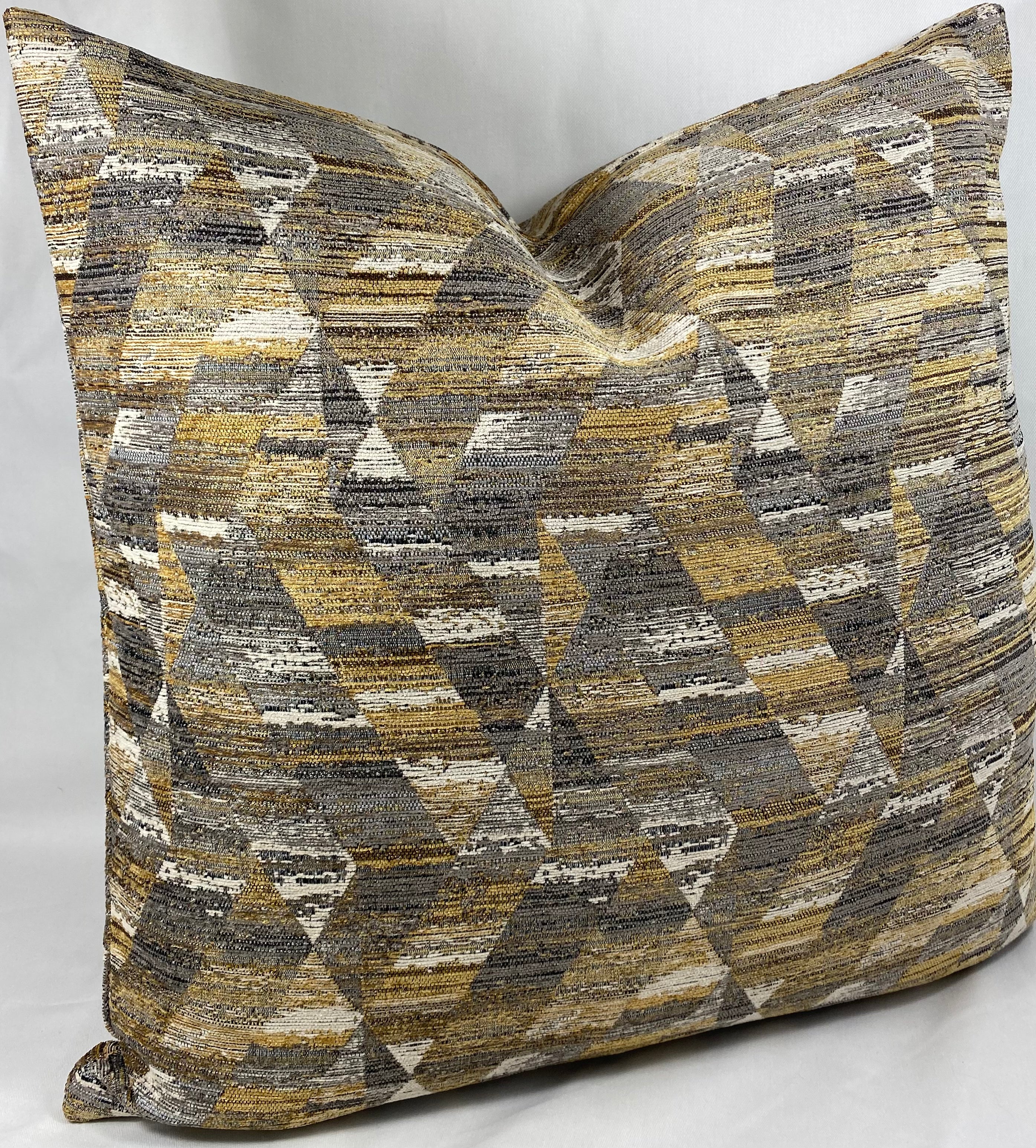 Luxury Pillow – 24" × 24" – Pyramid Jewel