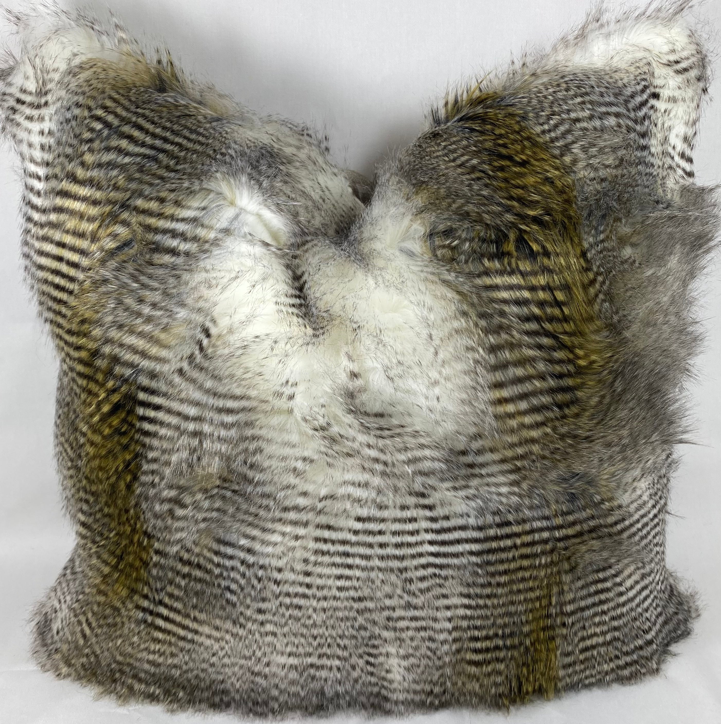 Luxury Pillow – 24" × 24" – Alaskan Hawk