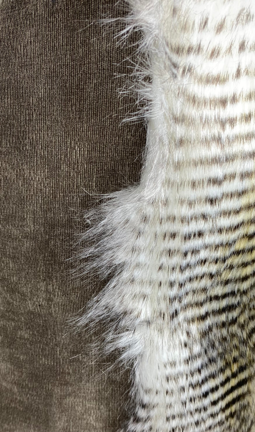 Luxury Pillow – 24" × 24" – Alaskan Hawk