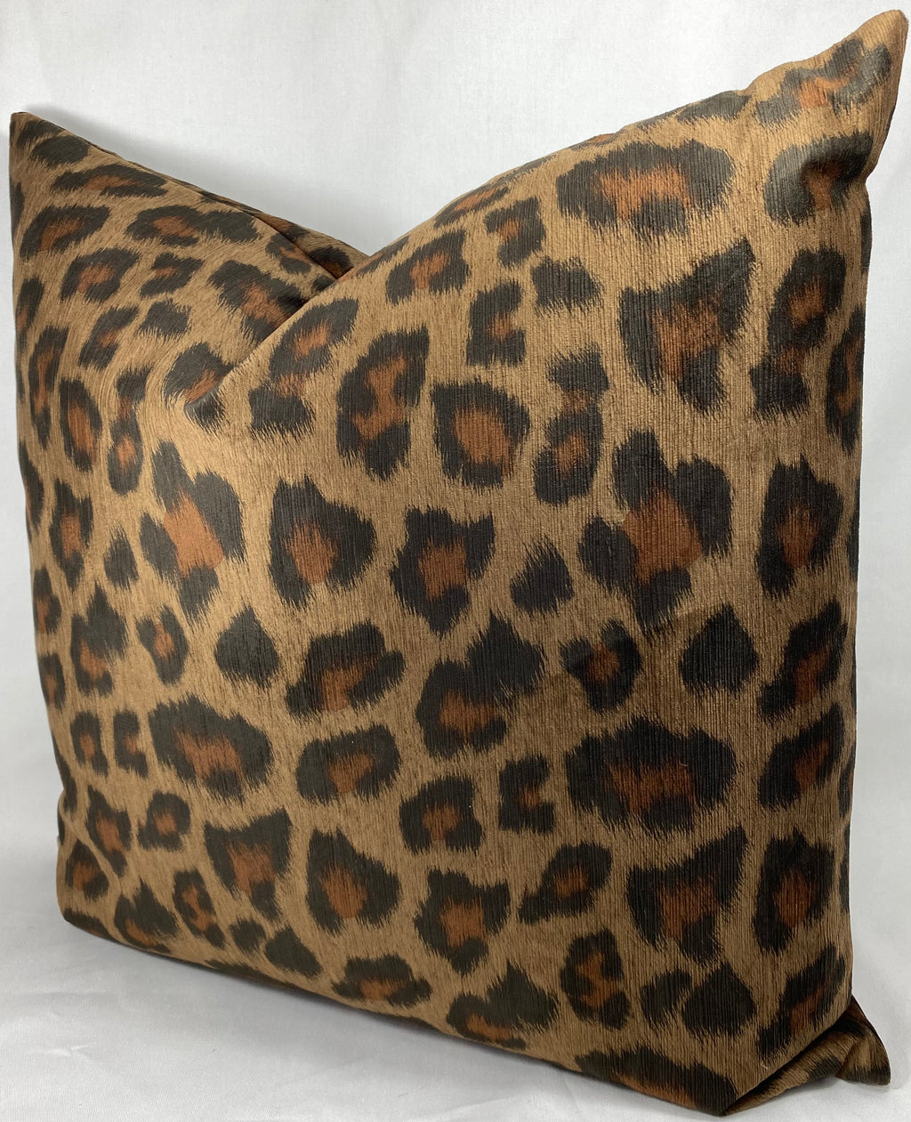 Luxury Pillow – 24" × 24" – Panthera Toffee