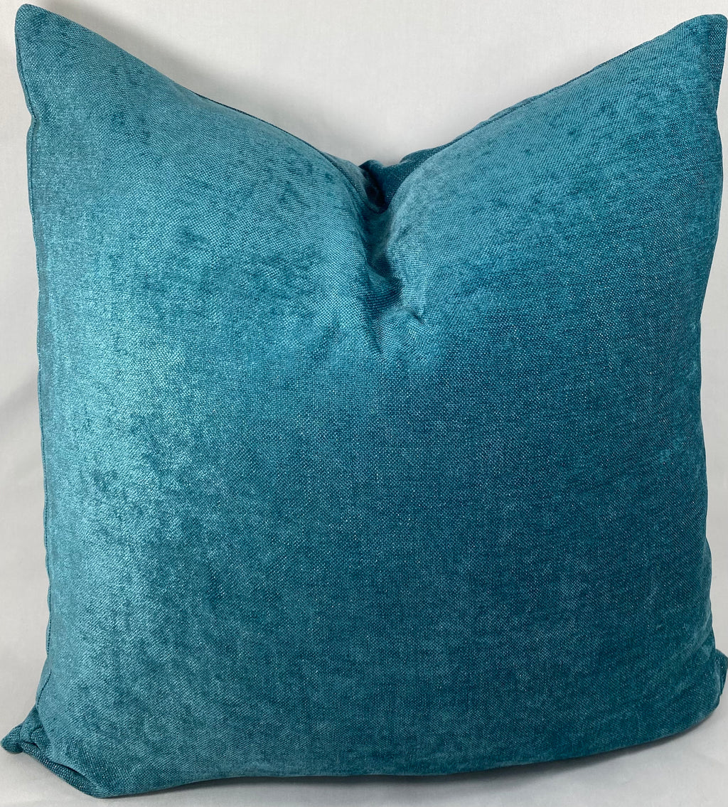 Luxury Pillow – 24" × 24" – Trend Aqua