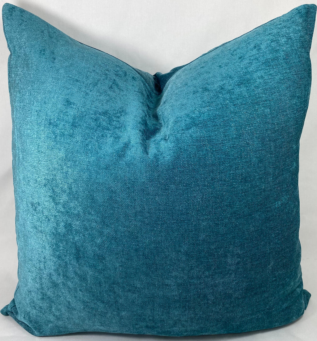 Luxury Pillow – 24" × 24" – Trend Aqua