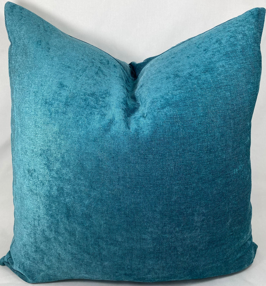 Luxury Pillow – 24" × 24" – Trend Aqua