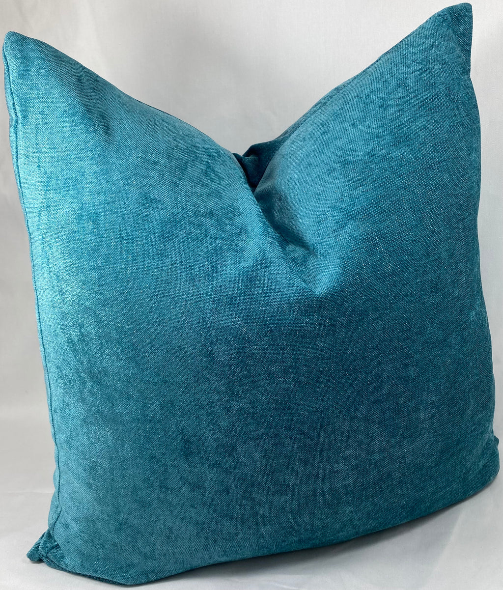 Luxury Pillow – 24" × 24" – Trend Aqua