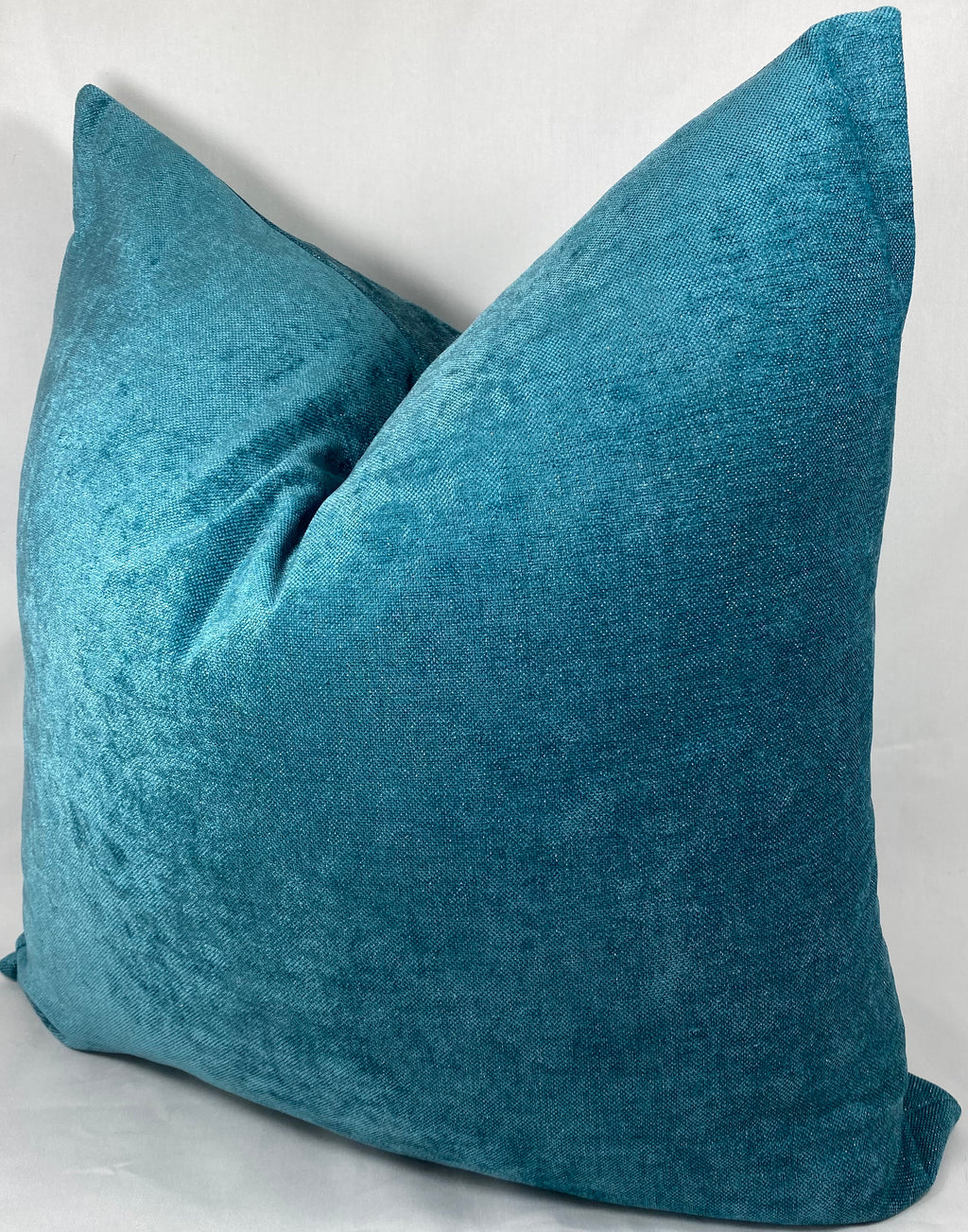 Luxury Pillow – 24" × 24" – Trend Aqua