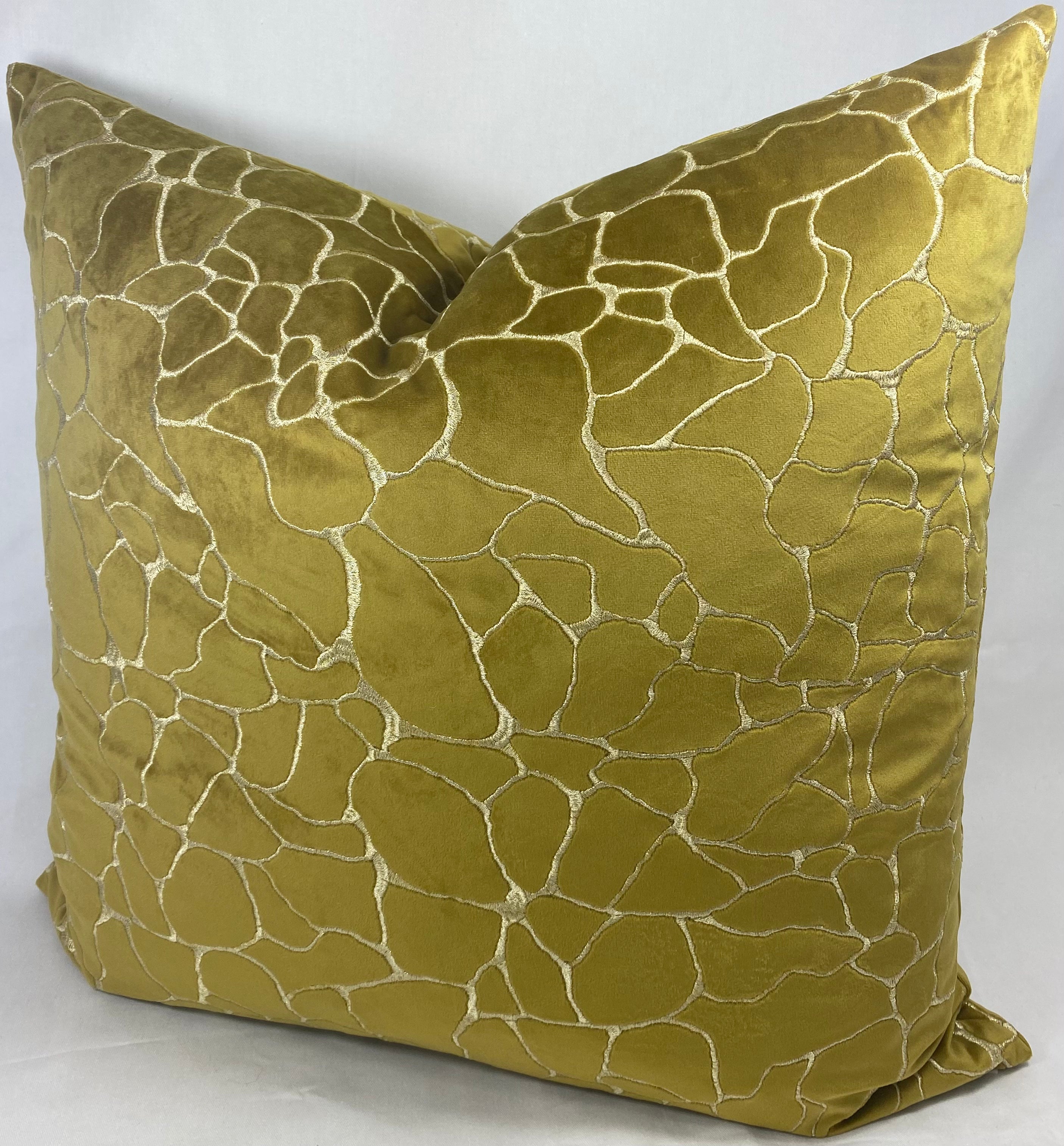 Luxury Pillow – 24" × 24" – Dare Sulfur
