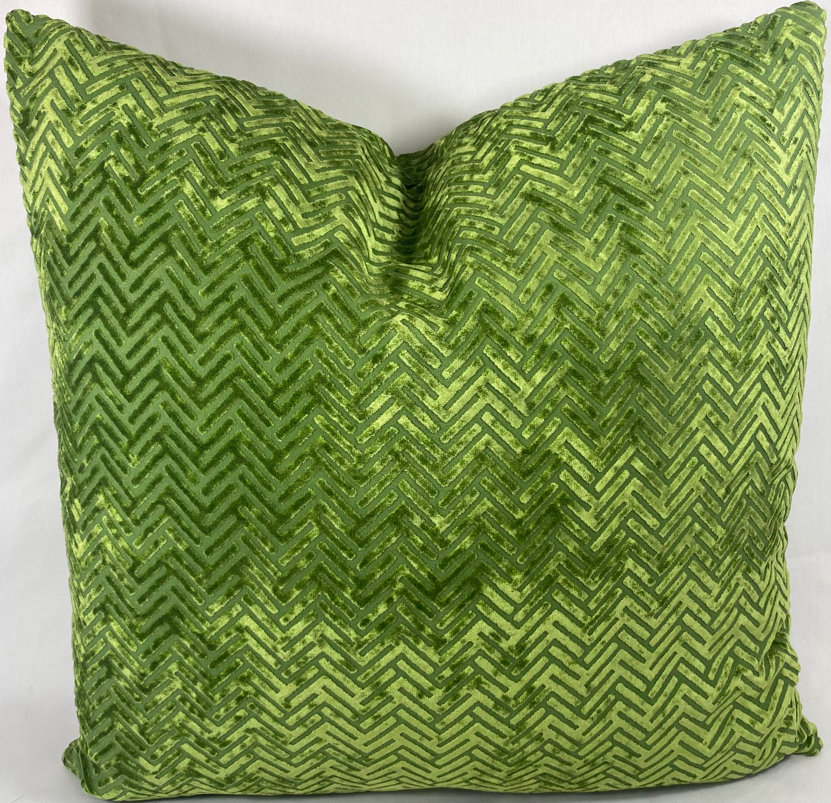 Luxury Pillow – 24" × 24" – Maze Green