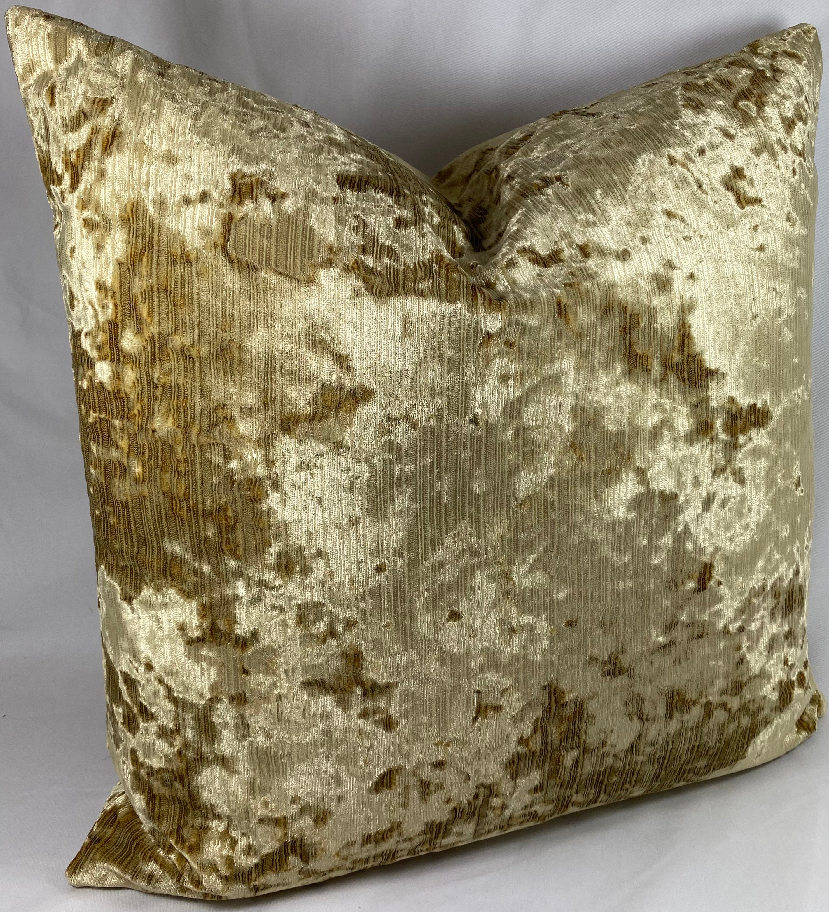 Luxury Pillow - 24" x 24" - Miranda Gold