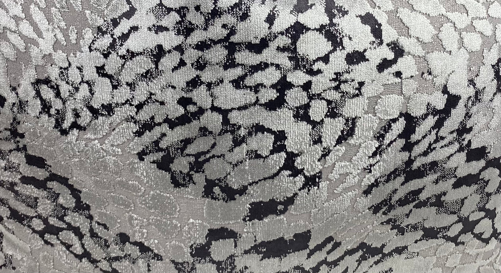 Luxury Pillow – 24" × 24" – Flirty Pewter