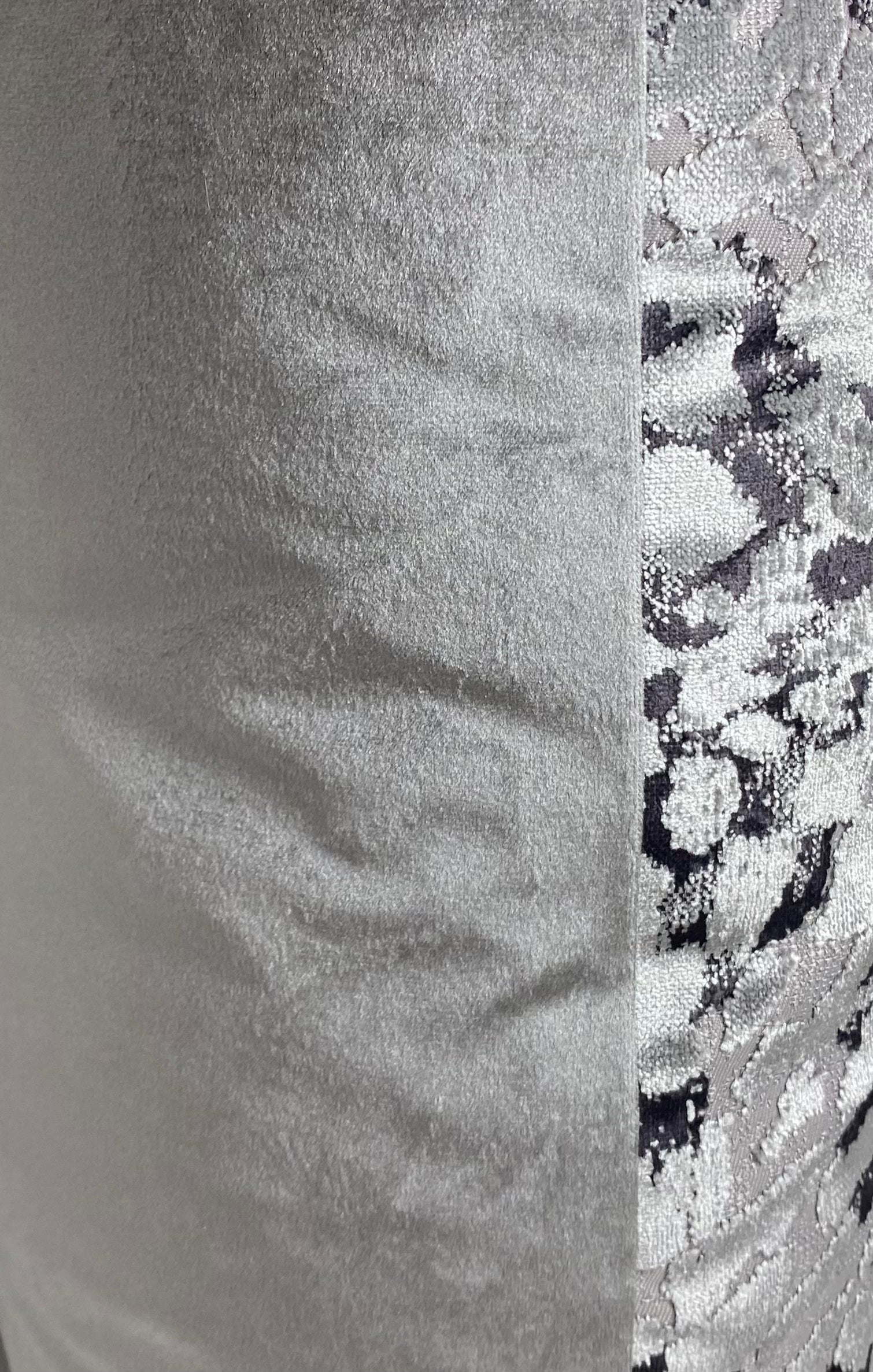 Luxury Pillow – 24" × 24" – Flirty Pewter