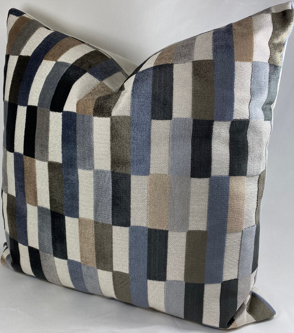 Luxury Pillow – 24" × 24" – Mod Pop Granite