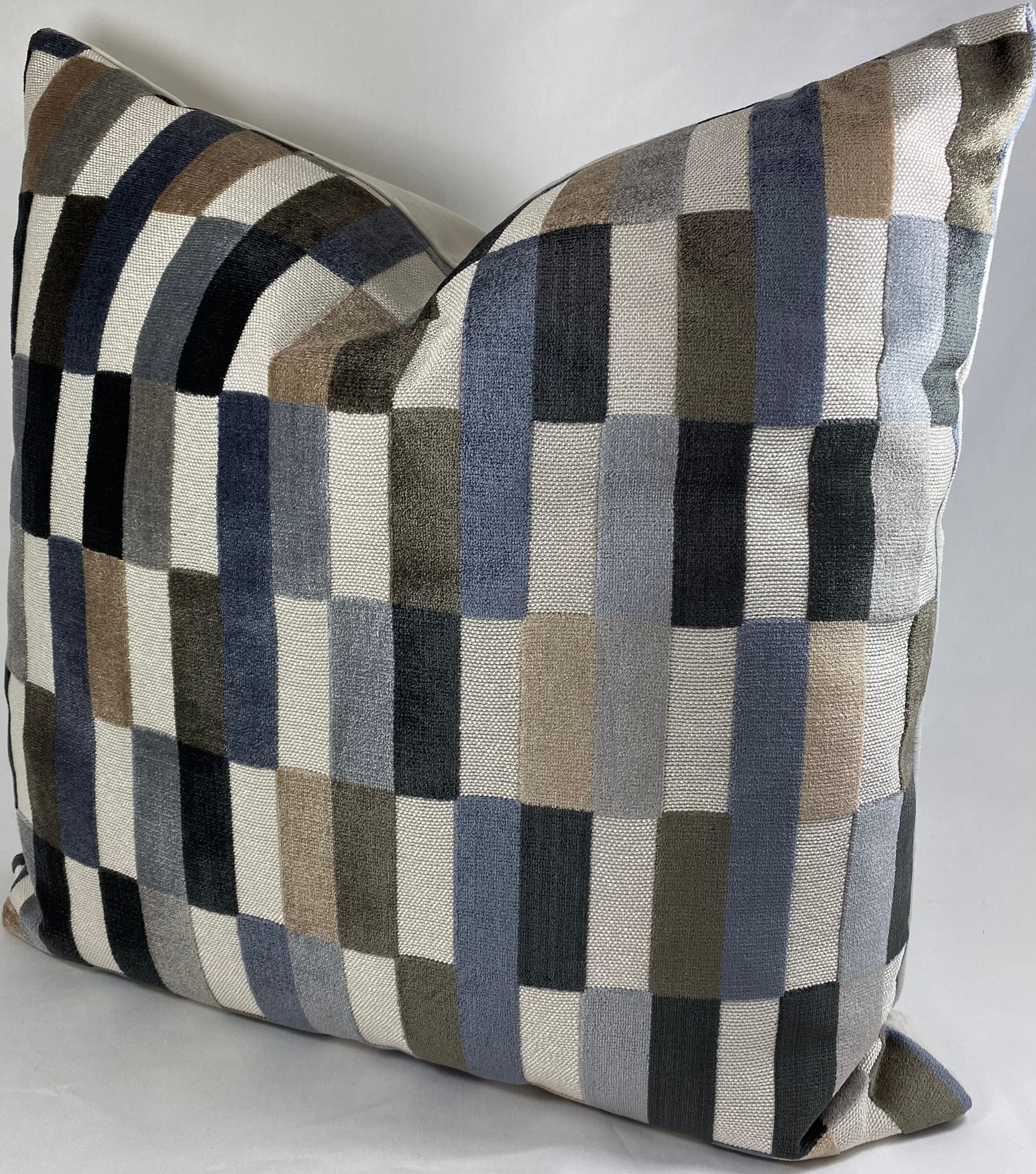 Luxury Pillow – 24" × 24" – Mod Pop Granite