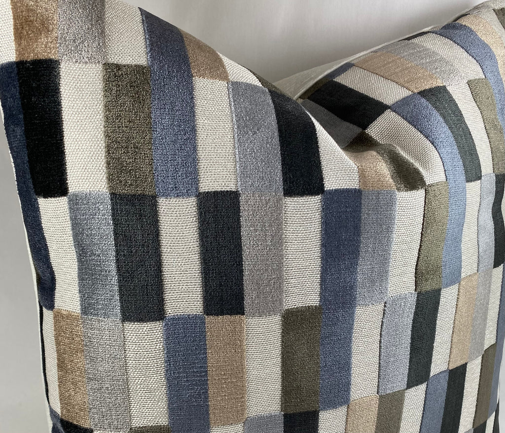 Luxury Pillow – 24" × 24" – Mod Pop Granite