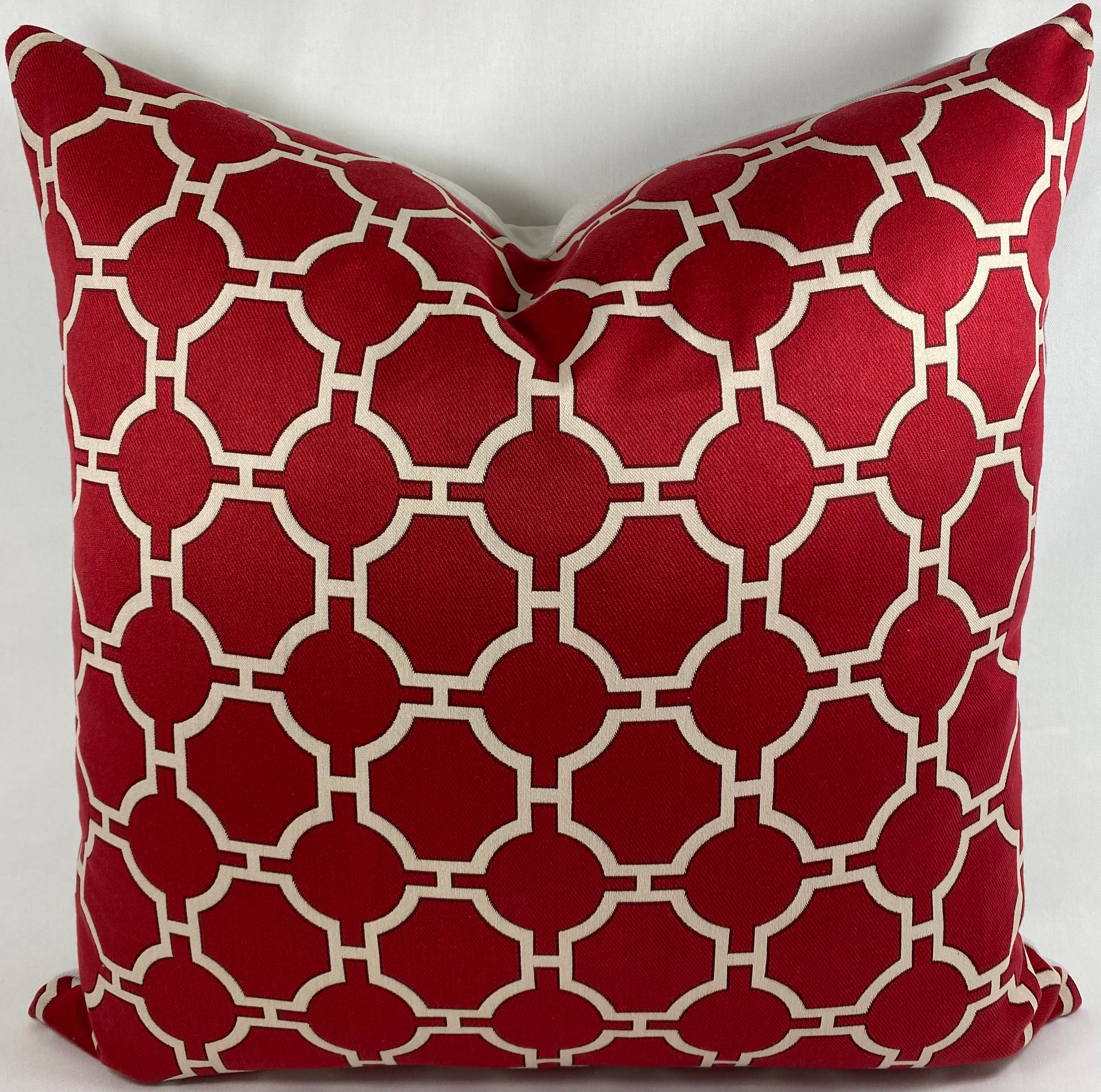 Luxury Pillow – 24" × 24" – Kinder Red