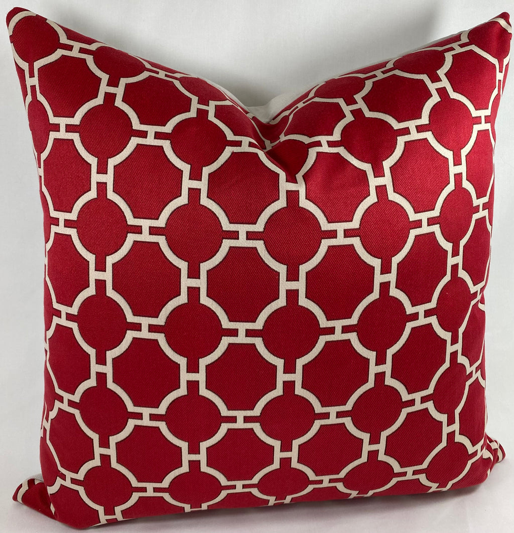 Luxury Pillow – 24" × 24" – Kinder Red