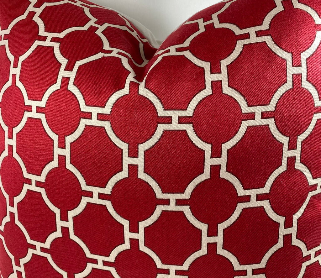 Luxury Pillow – 24" × 24" – Kinder Red