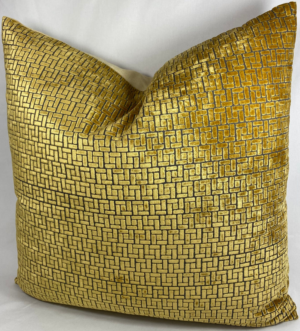 Luxury Pillow – 24" × 24" – Jenga Gold