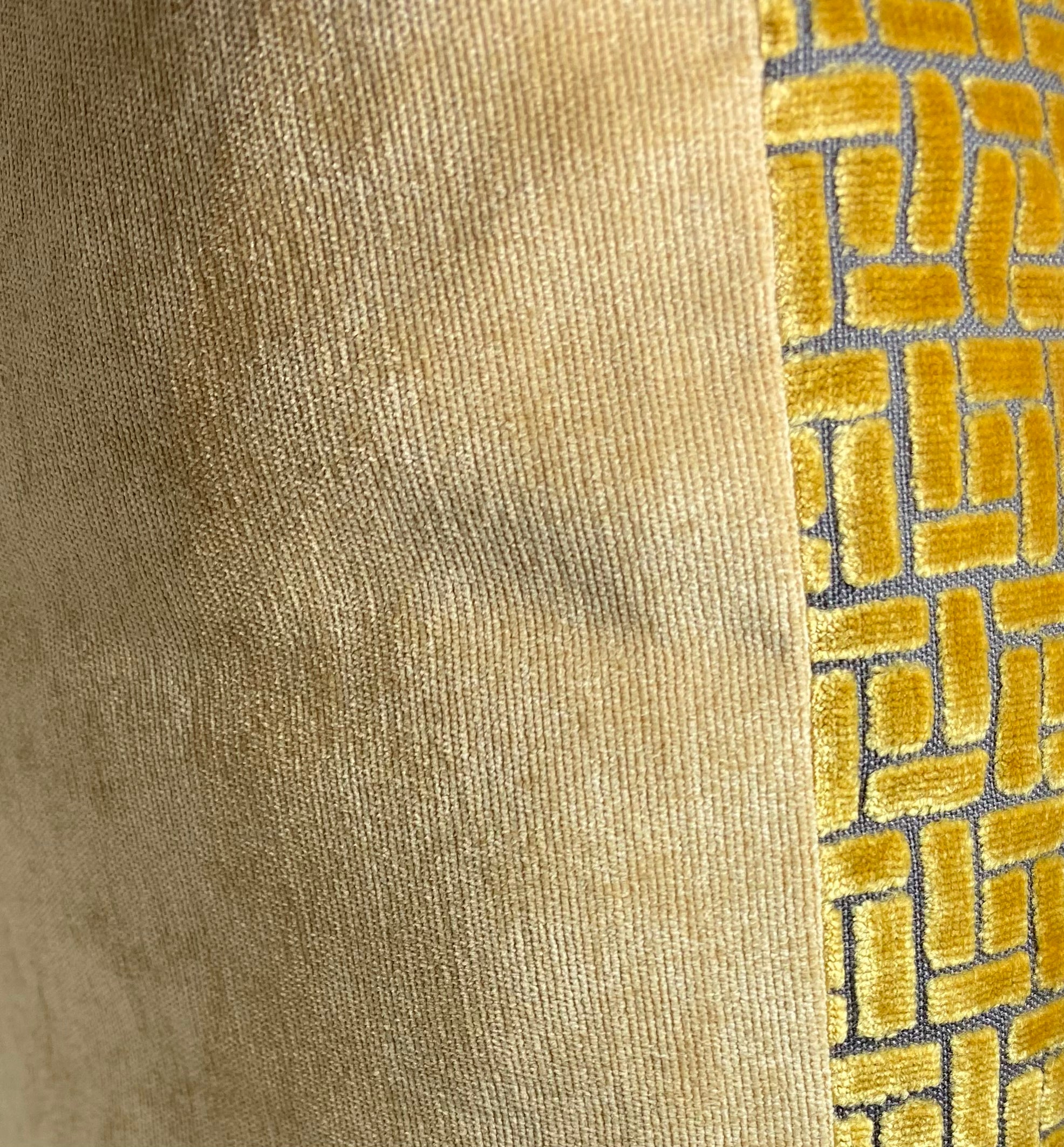 Luxury Pillow – 24" × 24" – Jenga Gold