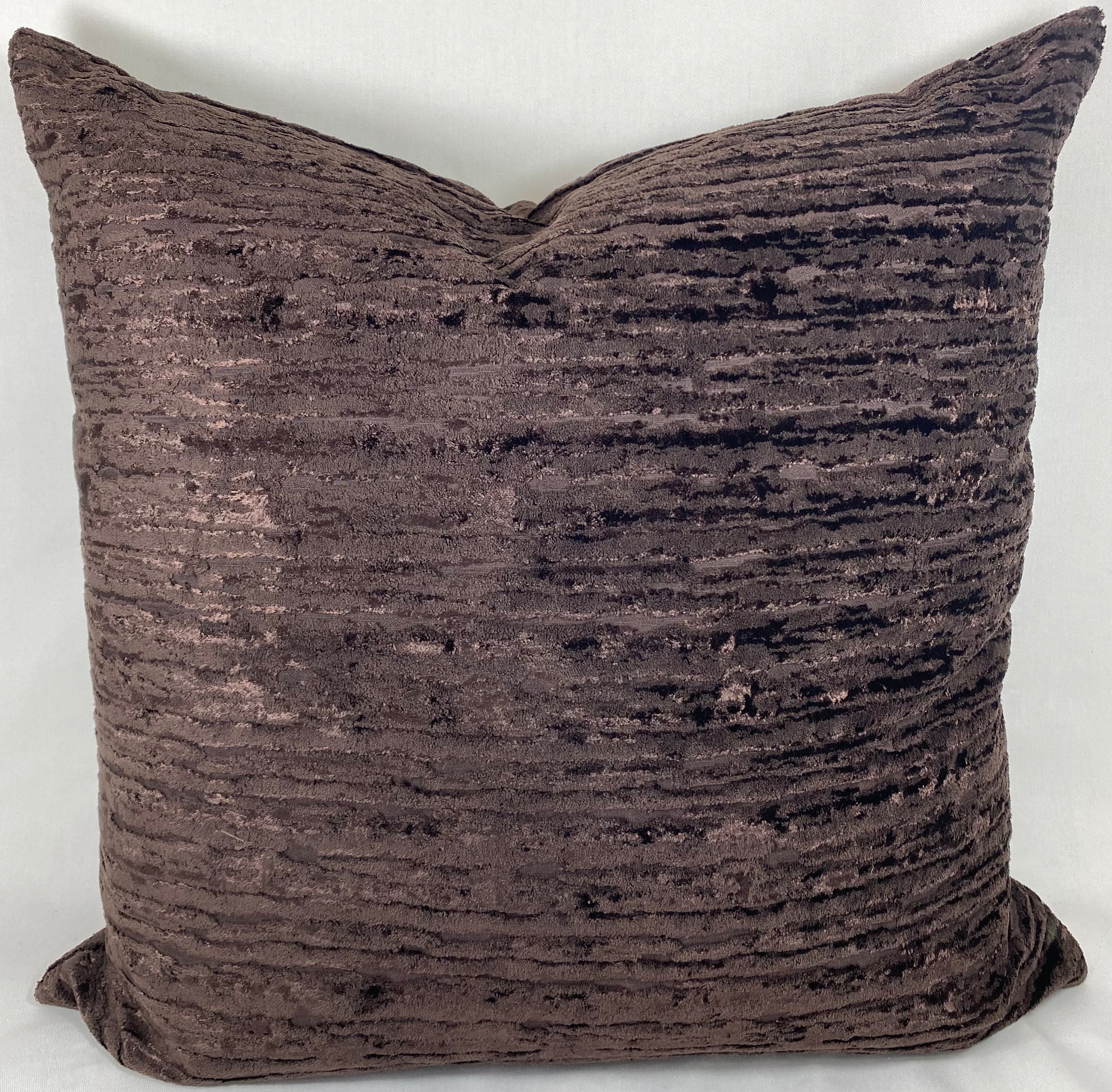 Luxury Pillow – 24" × 24" – Wake Umber