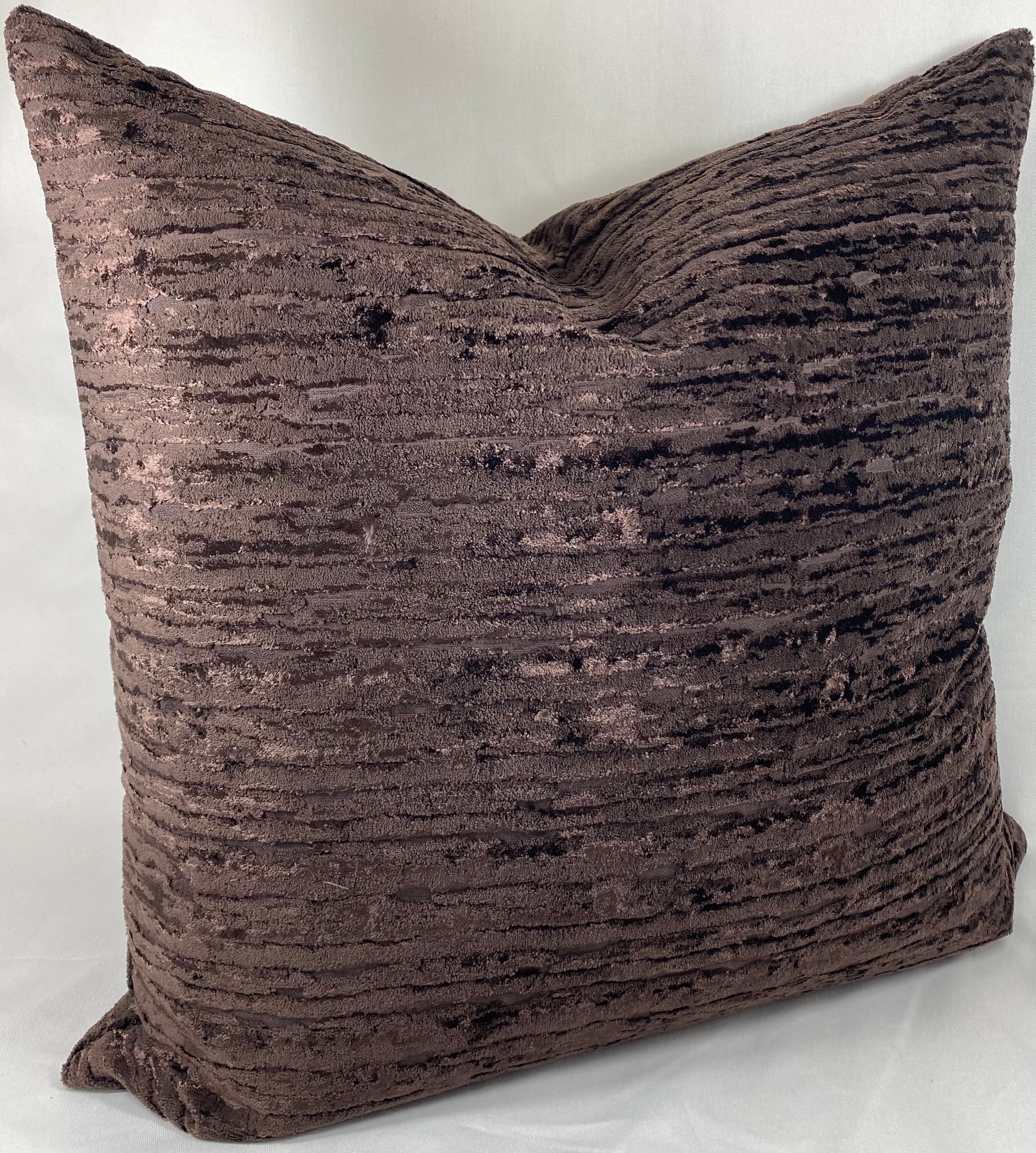 Luxury Pillow – 24" × 24" – Wake Umber