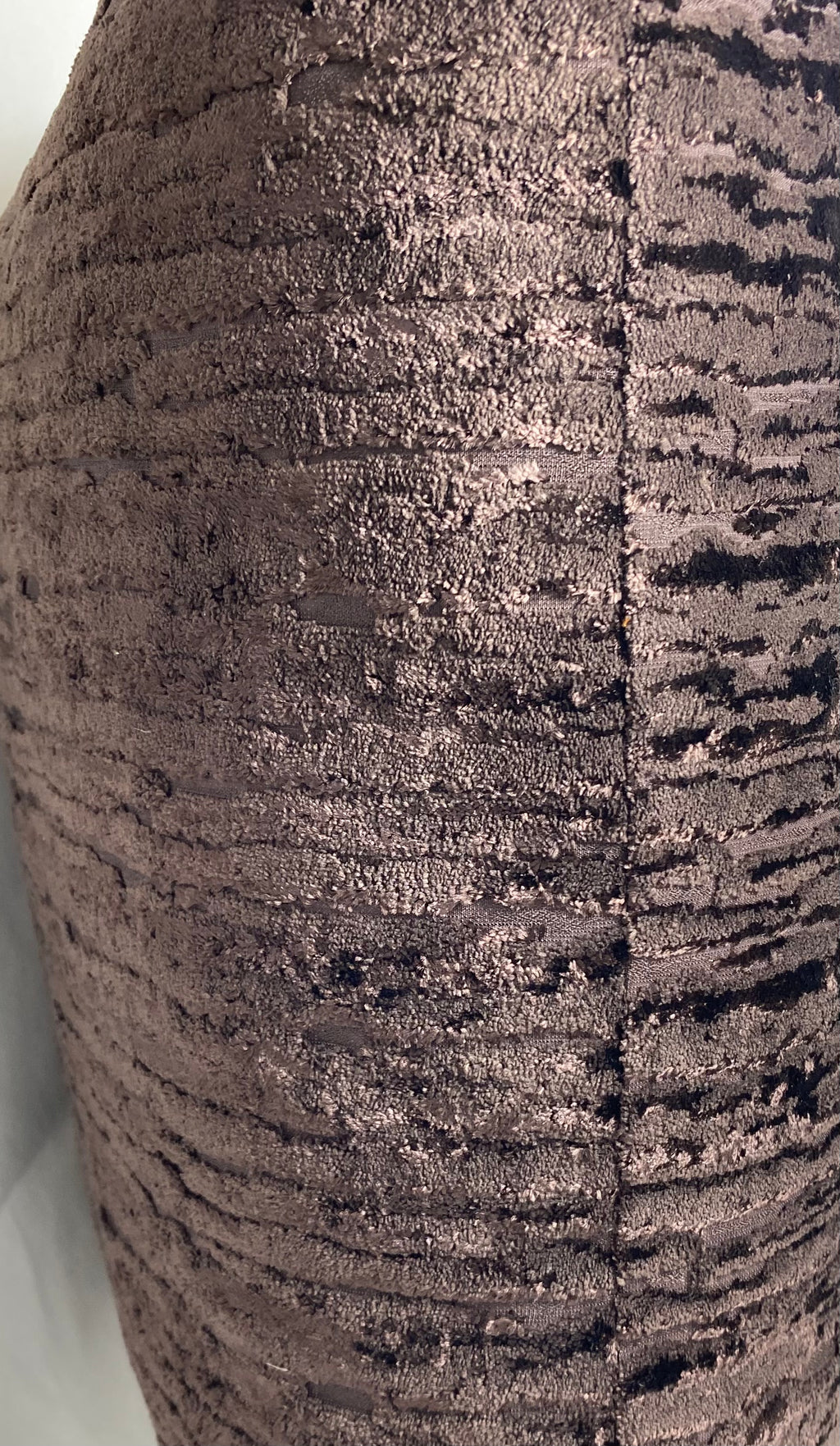 Luxury Pillow – 24" × 24" – Wake Umber