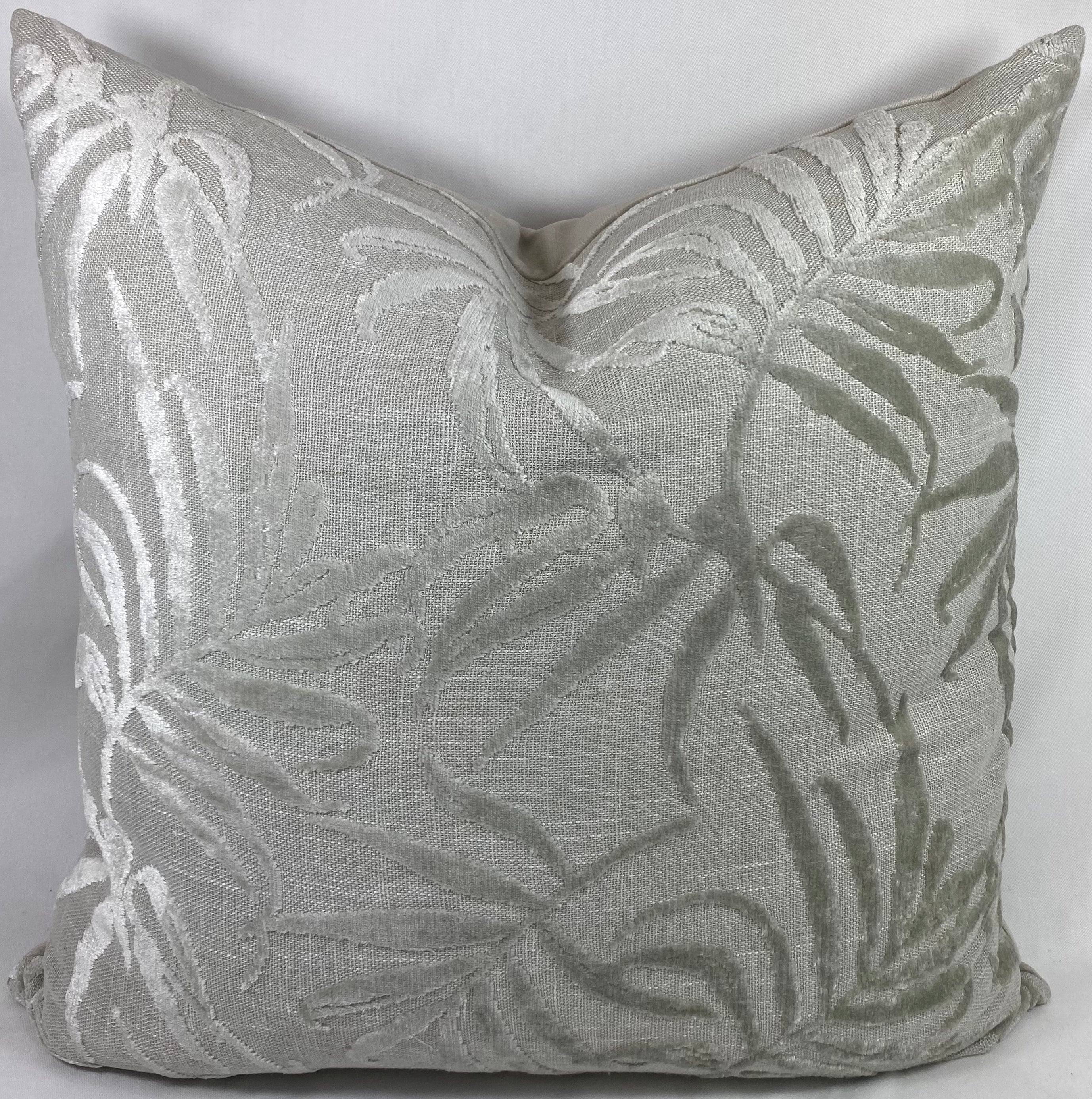 Luxury Pillow – 24" × 24" – Silver Fronds