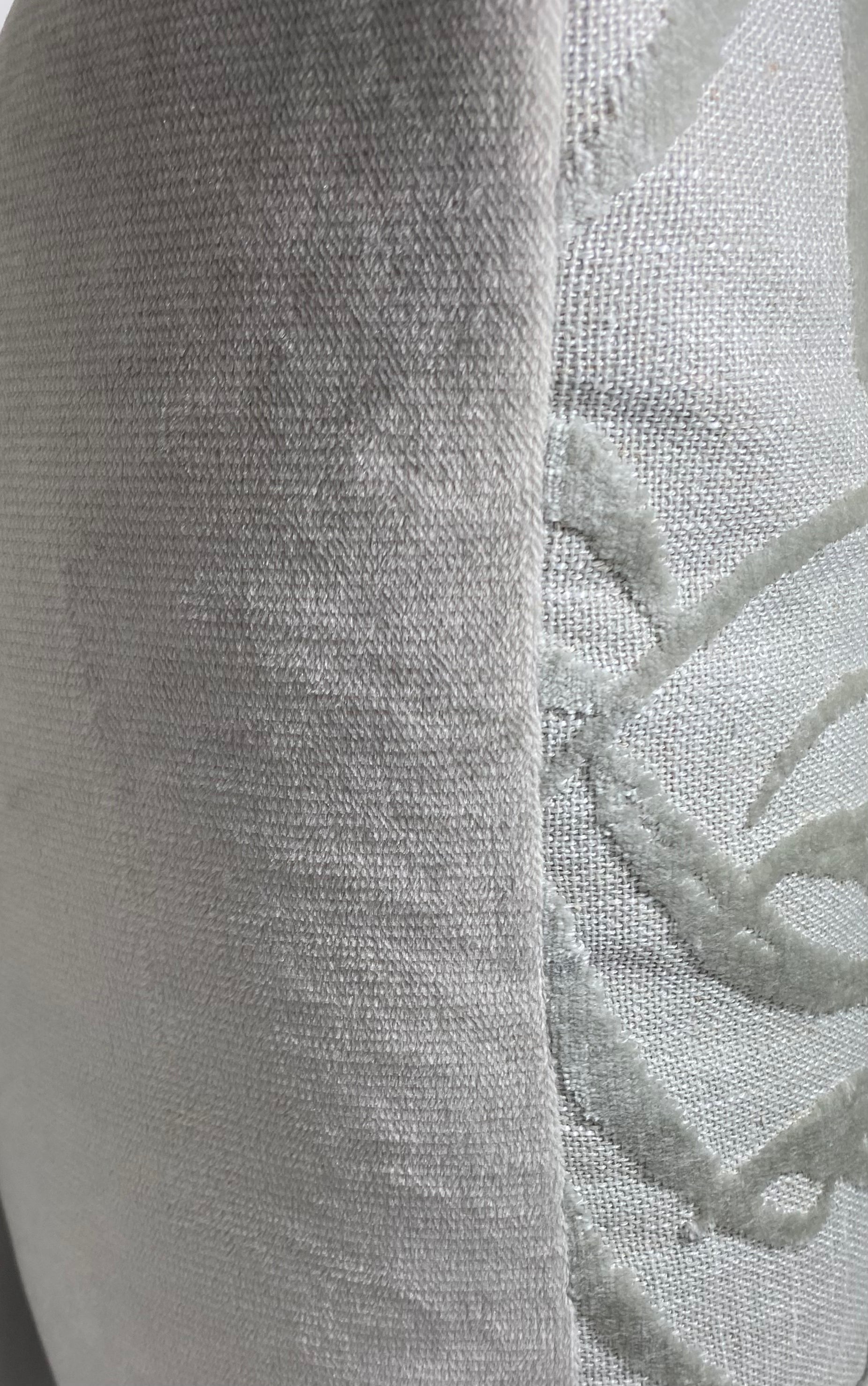 Luxury Pillow – 24" × 24" – Silver Fronds