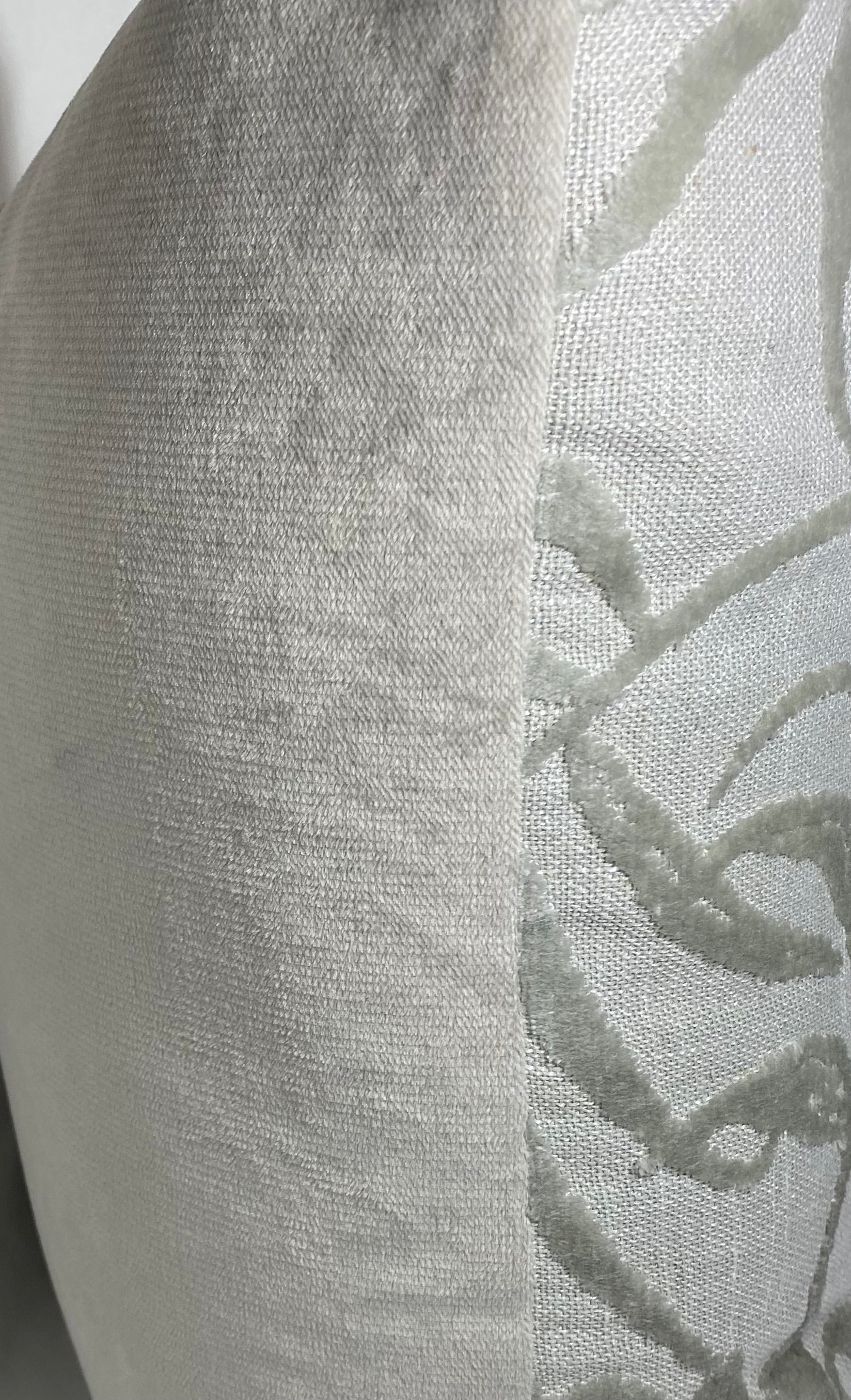 Luxury Pillow – 24" × 24" – Silver Fronds